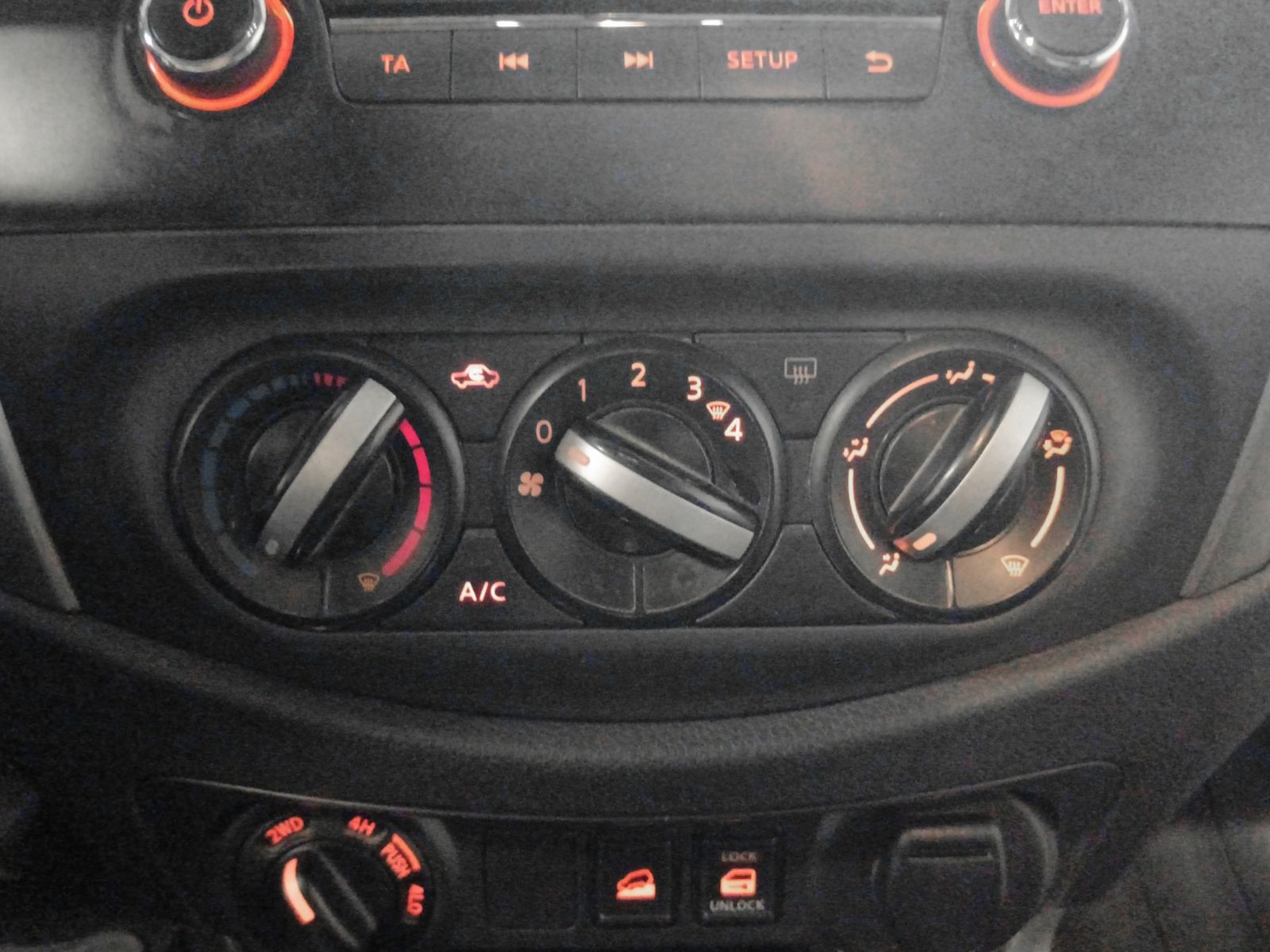Nissan Navara PickUp 2.3 dCi Visia - foto 19