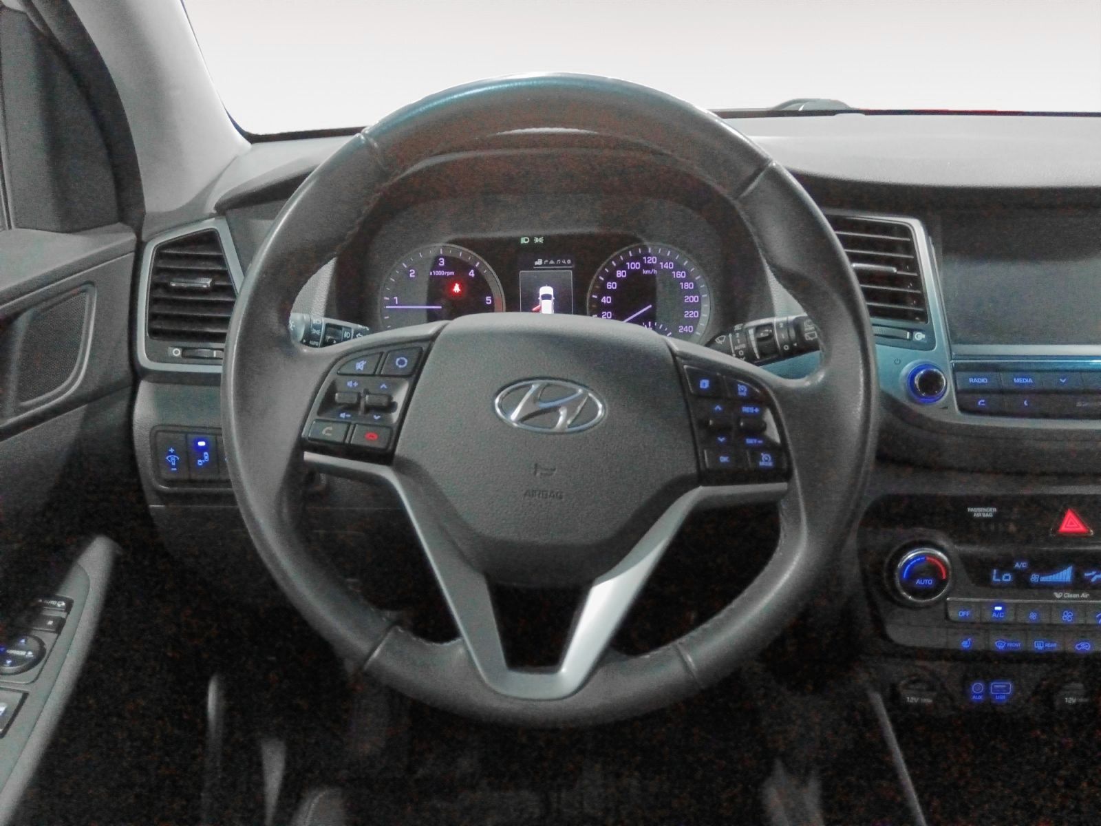 Hyundai Tucson 2.0 CRDi BlueDrive Tecno 4x2 - foto 10