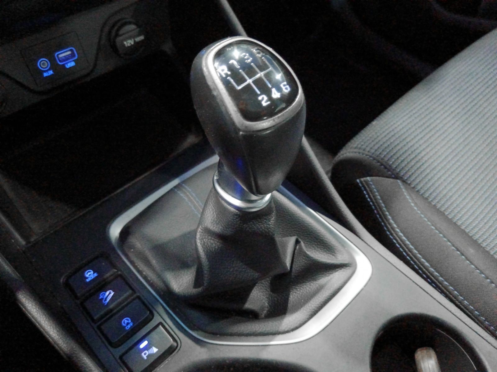 Hyundai Tucson 2.0 CRDi BlueDrive Tecno 4x2 - foto 16