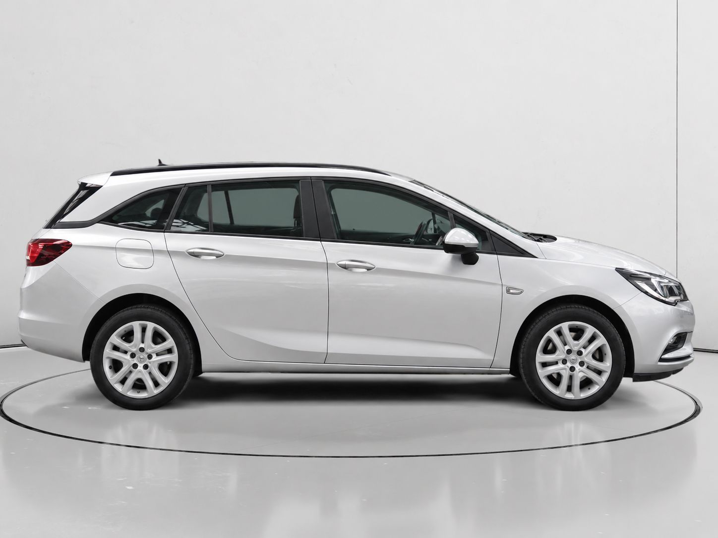 Opel Astra Sports Tourer 1.6 CDTI Business - foto 2