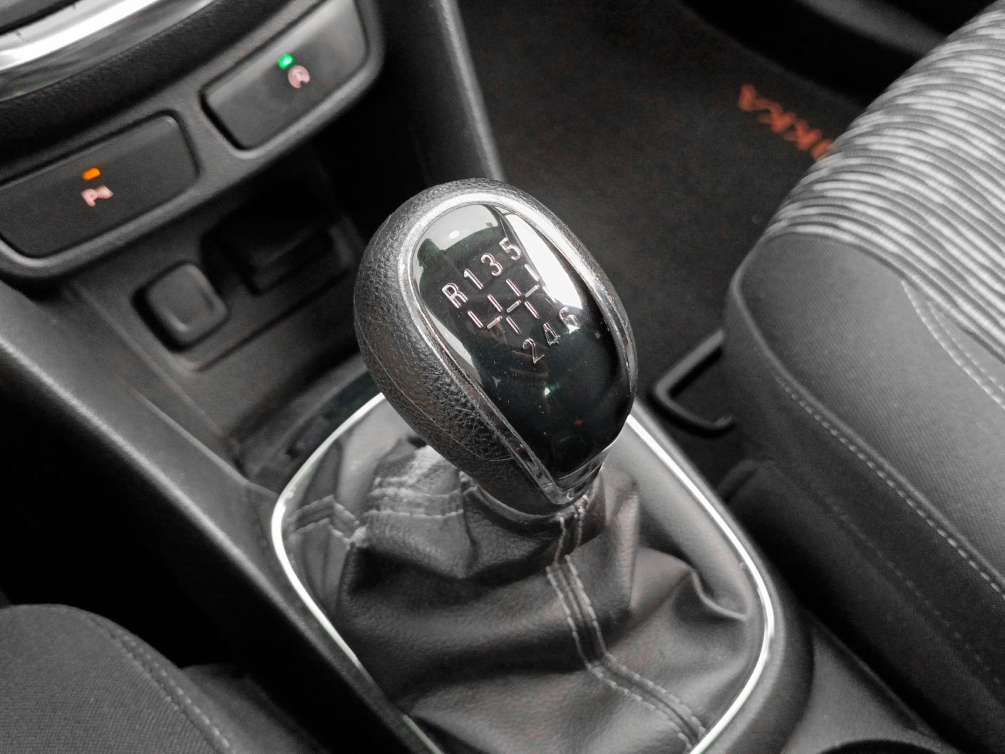 Opel Mokka 1.4 Turbo Selective 4x2 - foto 15