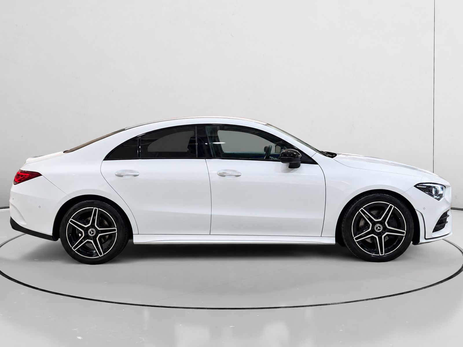 Mercedes-Benz CLA 200 d - foto 2