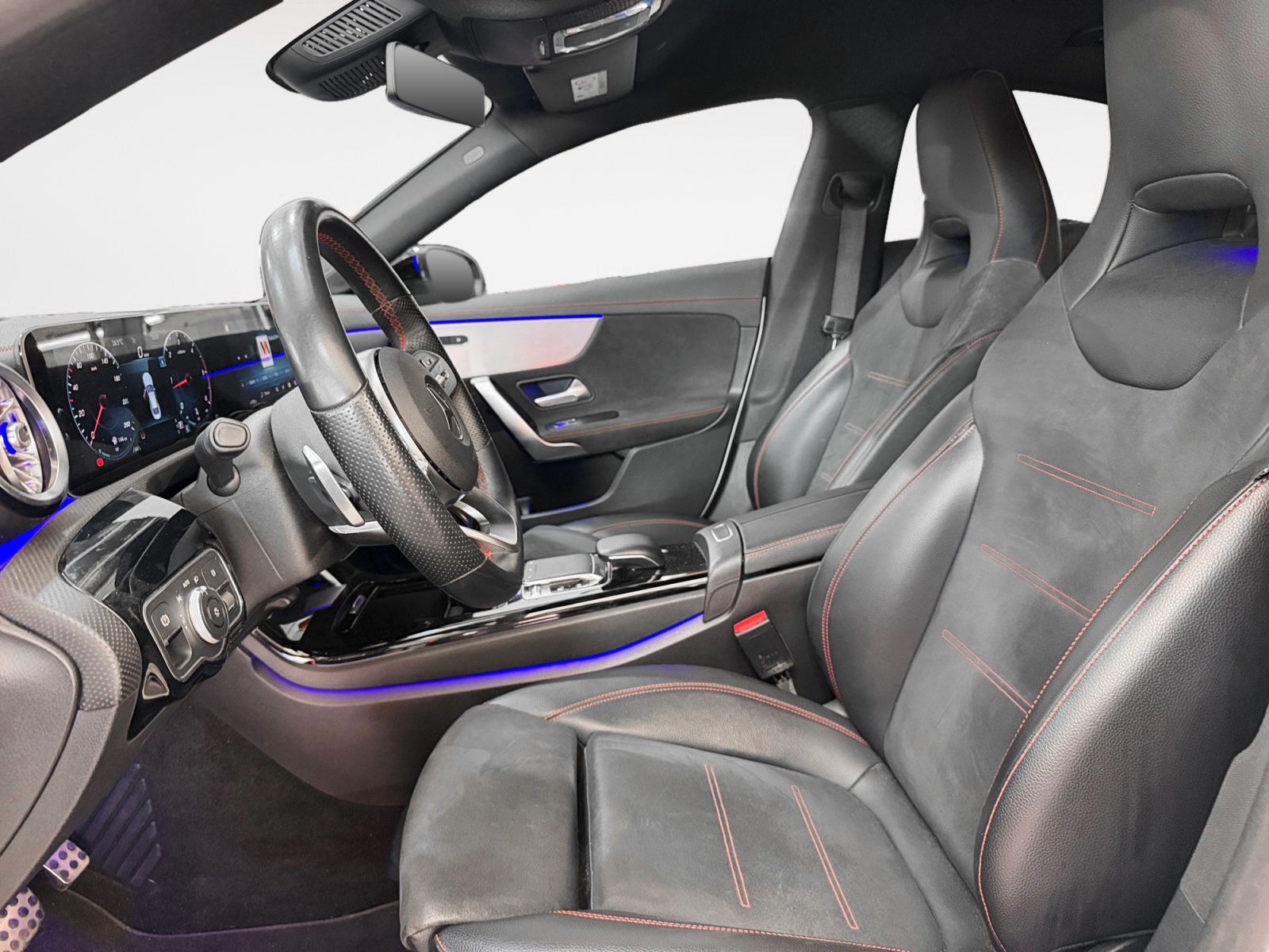 Mercedes-Benz CLA 200 d - foto 11