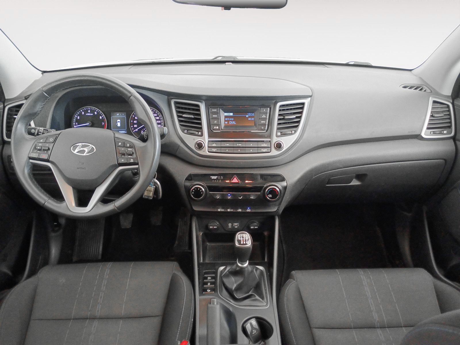 Hyundai Tucson 1.6 GDI BlueDrive Essence 4x2 - foto 9