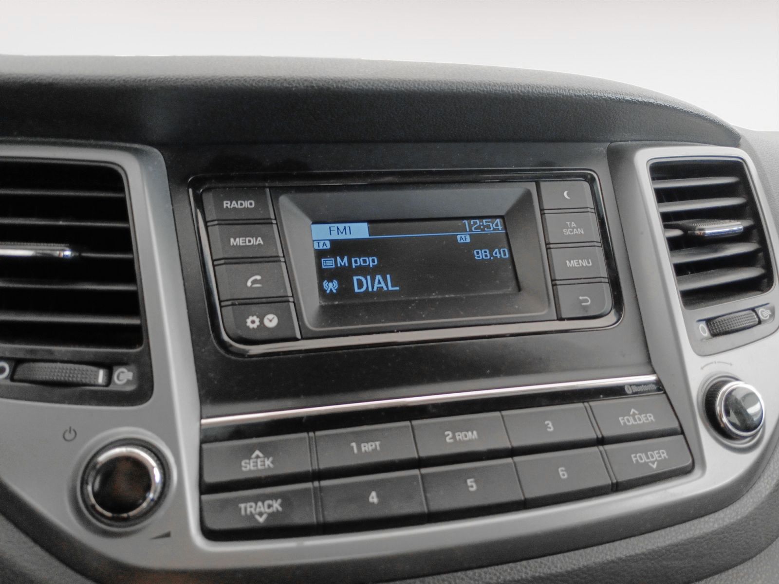 Hyundai Tucson 1.6 GDI BlueDrive Essence 4x2 - foto 18
