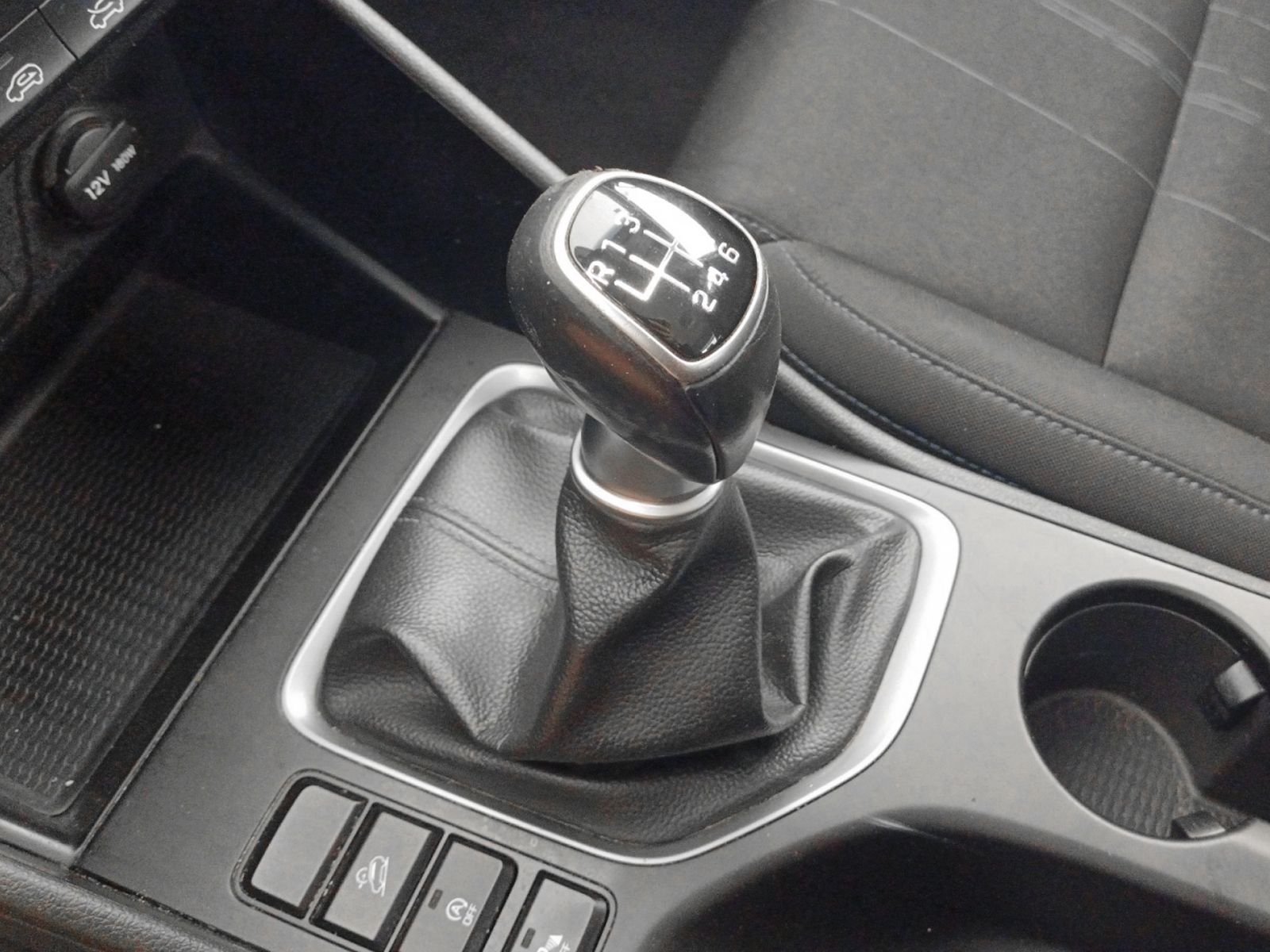 Hyundai Tucson 1.6 GDI BlueDrive Essence 4x2 - foto 15