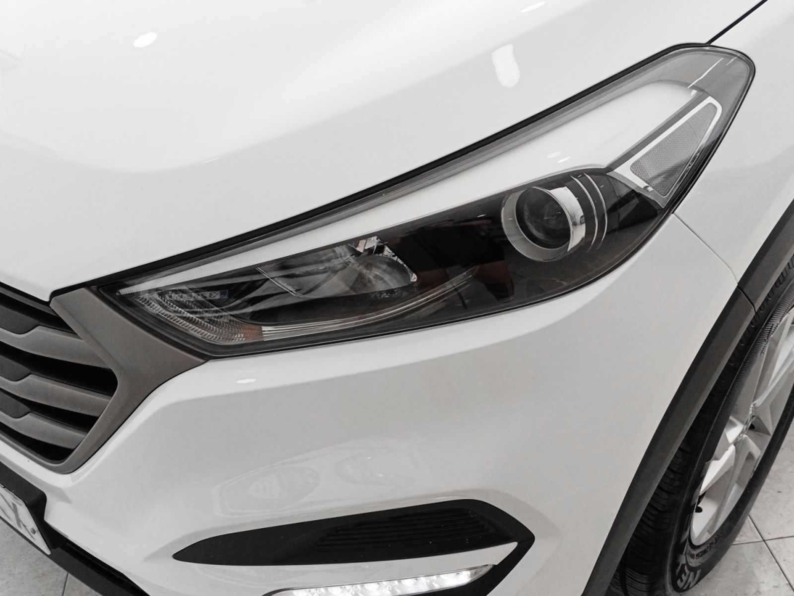 Hyundai Tucson 1.6 GDI BlueDrive Essence 4x2 - foto 26