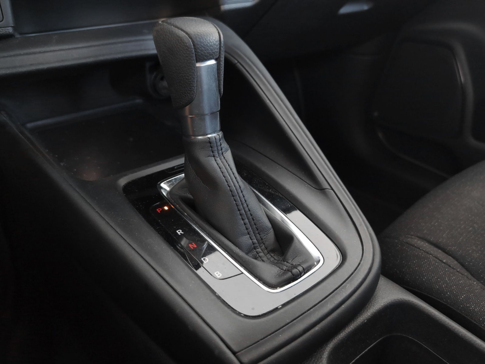 Honda HR-V 1.5 i-VTEC Executive CVT - foto 15