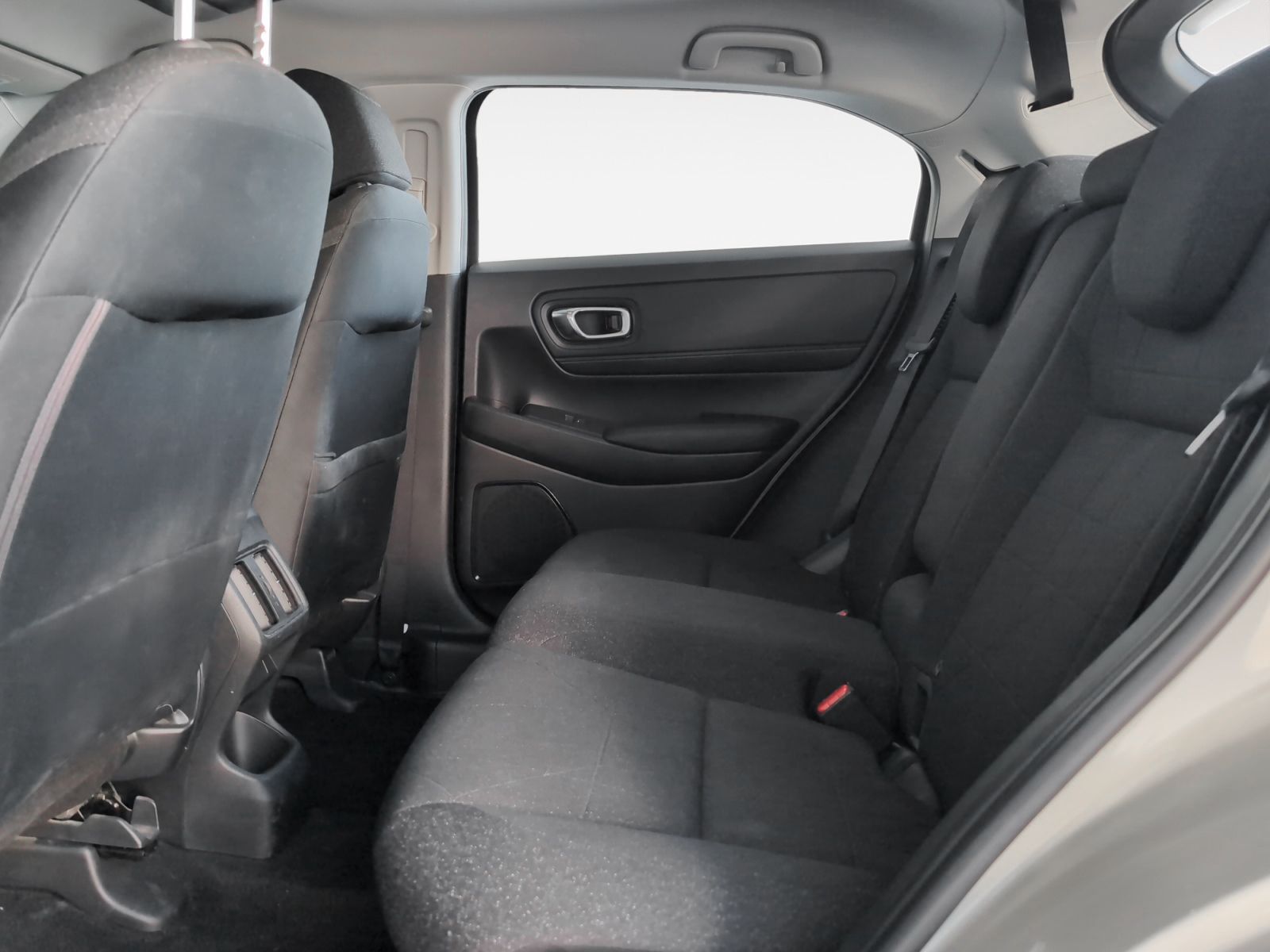 Honda HR-V 1.5 i-VTEC Executive CVT - foto 12