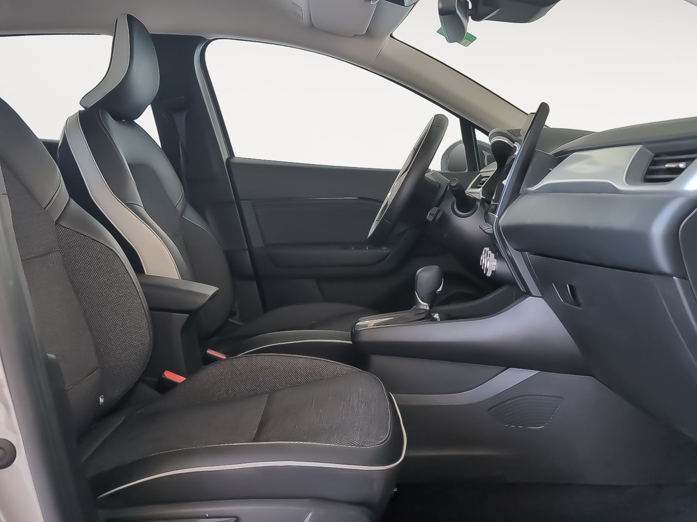 Renault Captur Techno E-Tech Híbrido - foto 13
