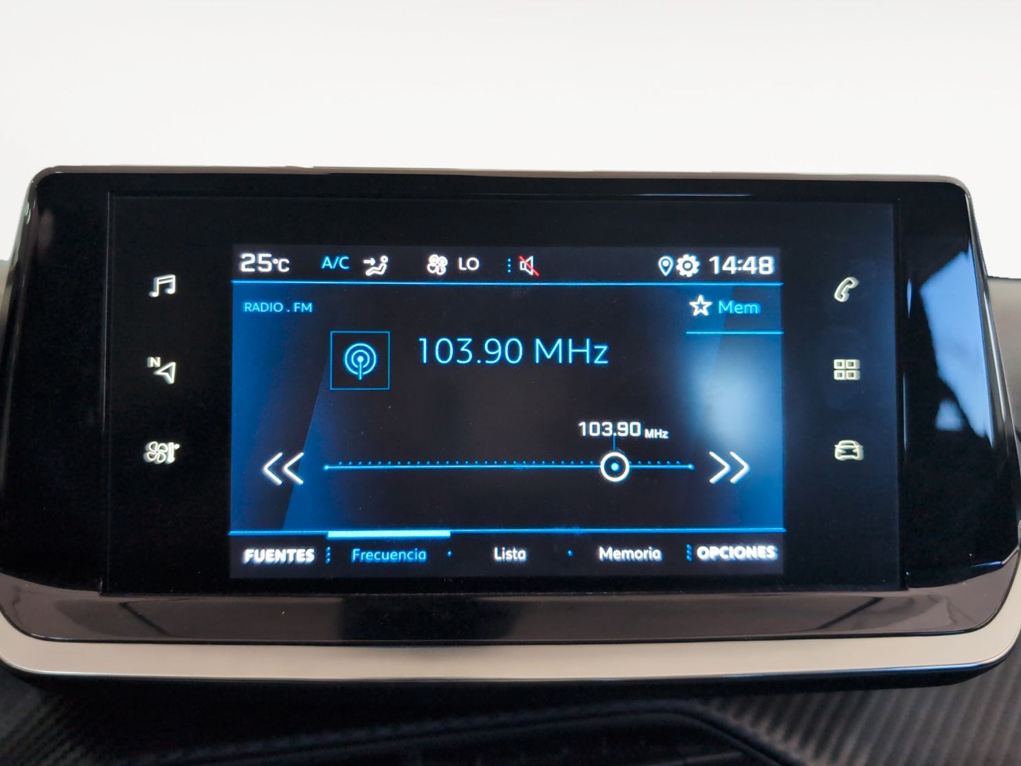 Peugeot 2008 PureTech 130 Allure EAT8 - foto 18
