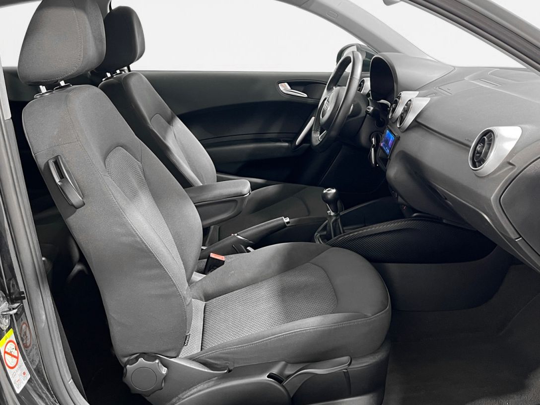 Audi A1 Attraction 1.6 TDI - foto 11