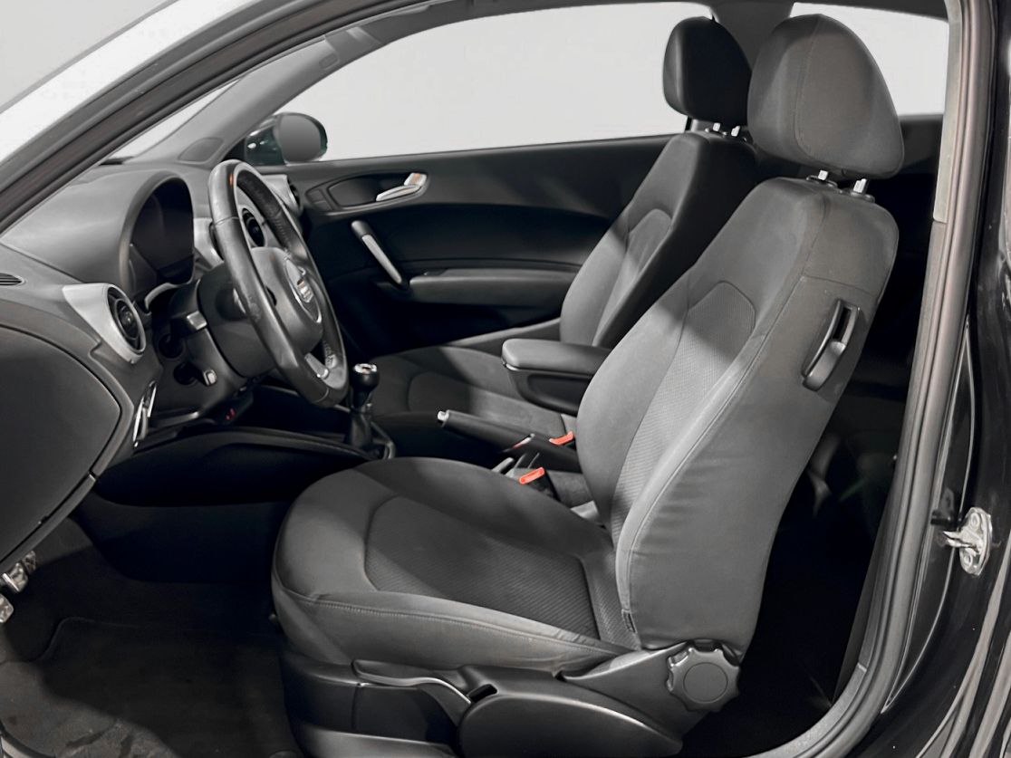 Audi A1 Attraction 1.6 TDI - foto 9