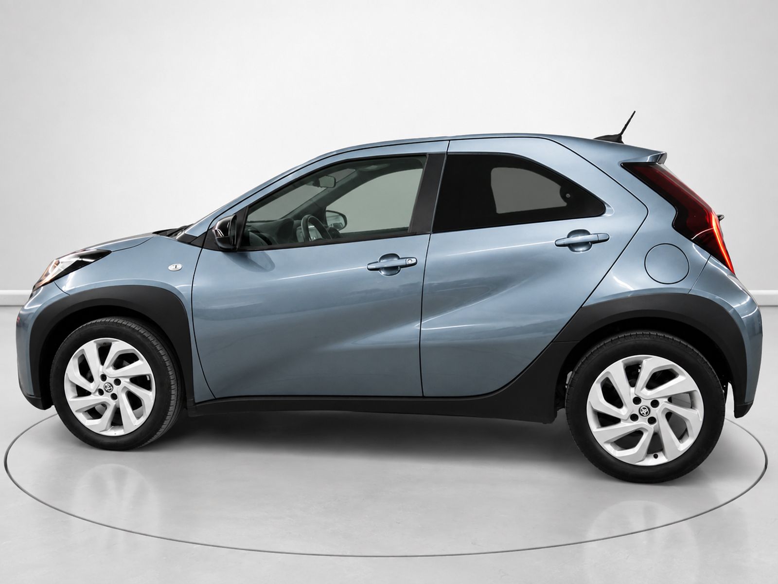 Toyota Aygo X 1.0 VVT-I Play - foto 6