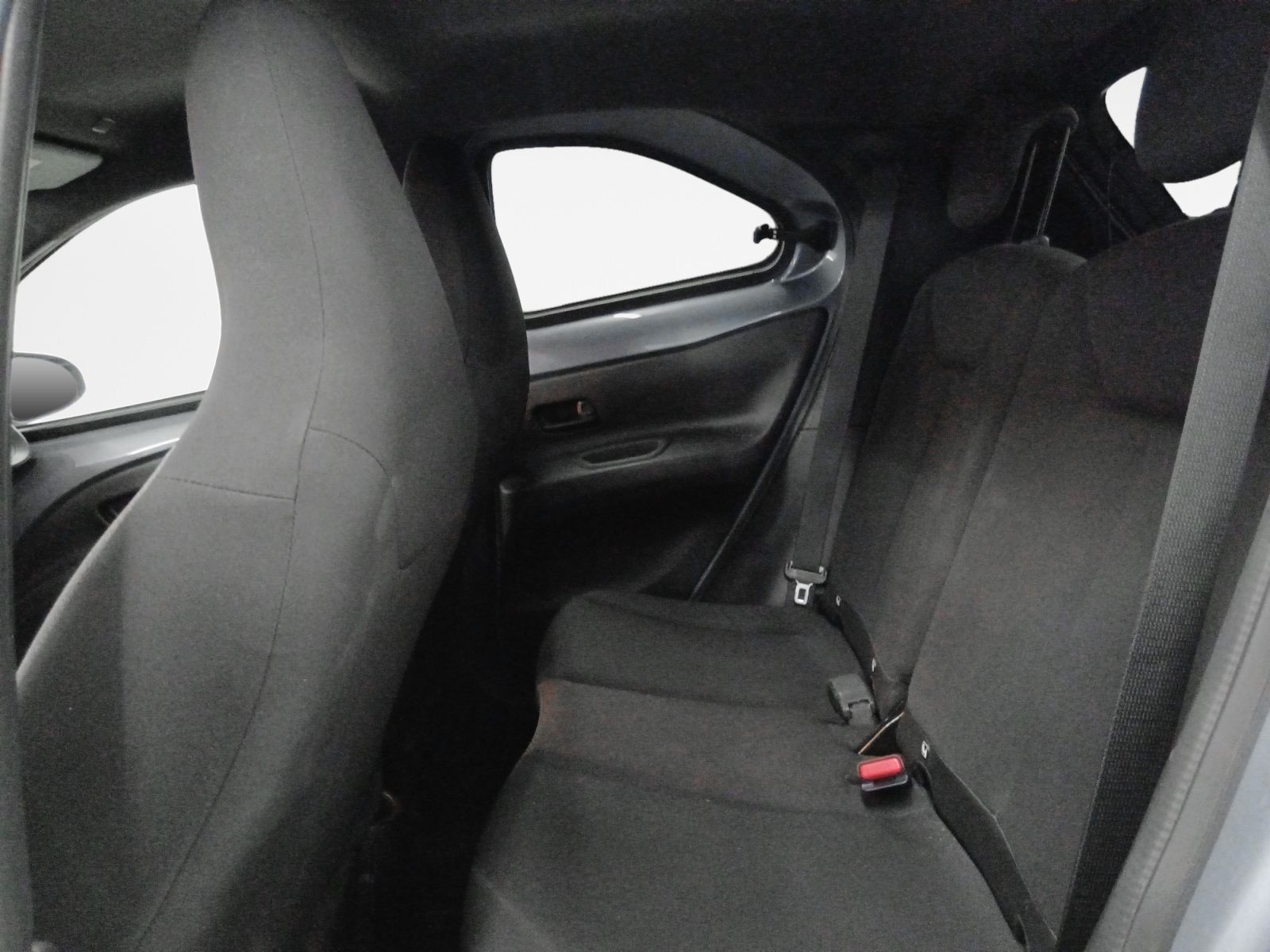 Toyota Aygo X 1.0 VVT-I Play - foto 11