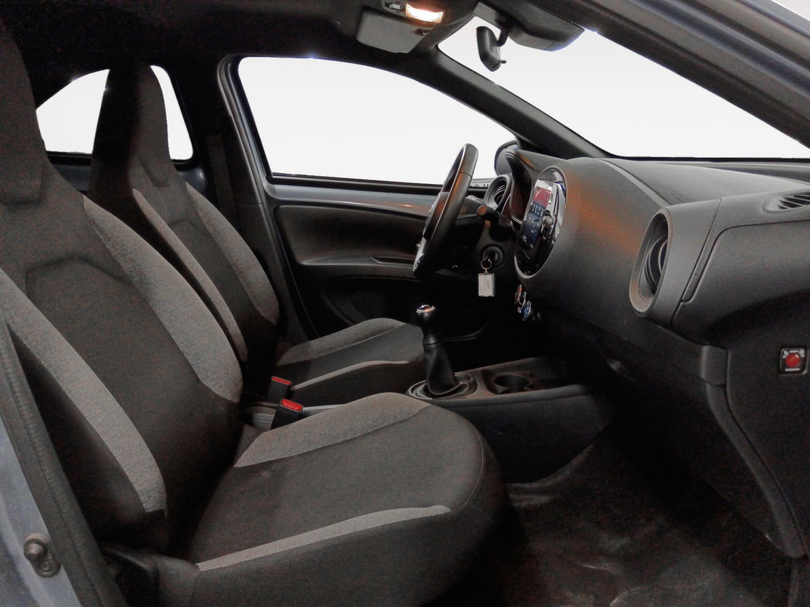Toyota Aygo X 1.0 VVT-I Play - foto 12