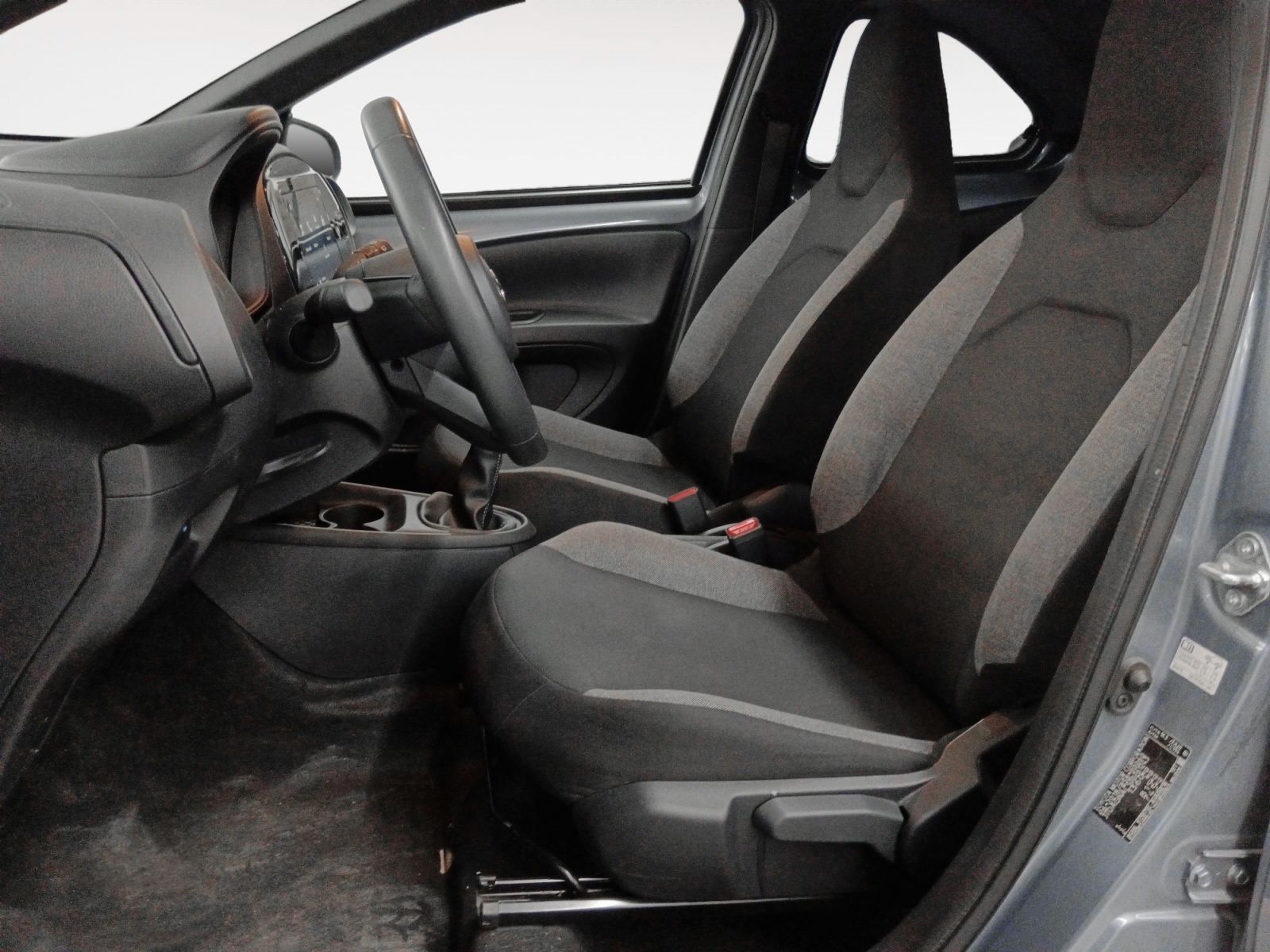 Toyota Aygo X 1.0 VVT-I Play - foto 10