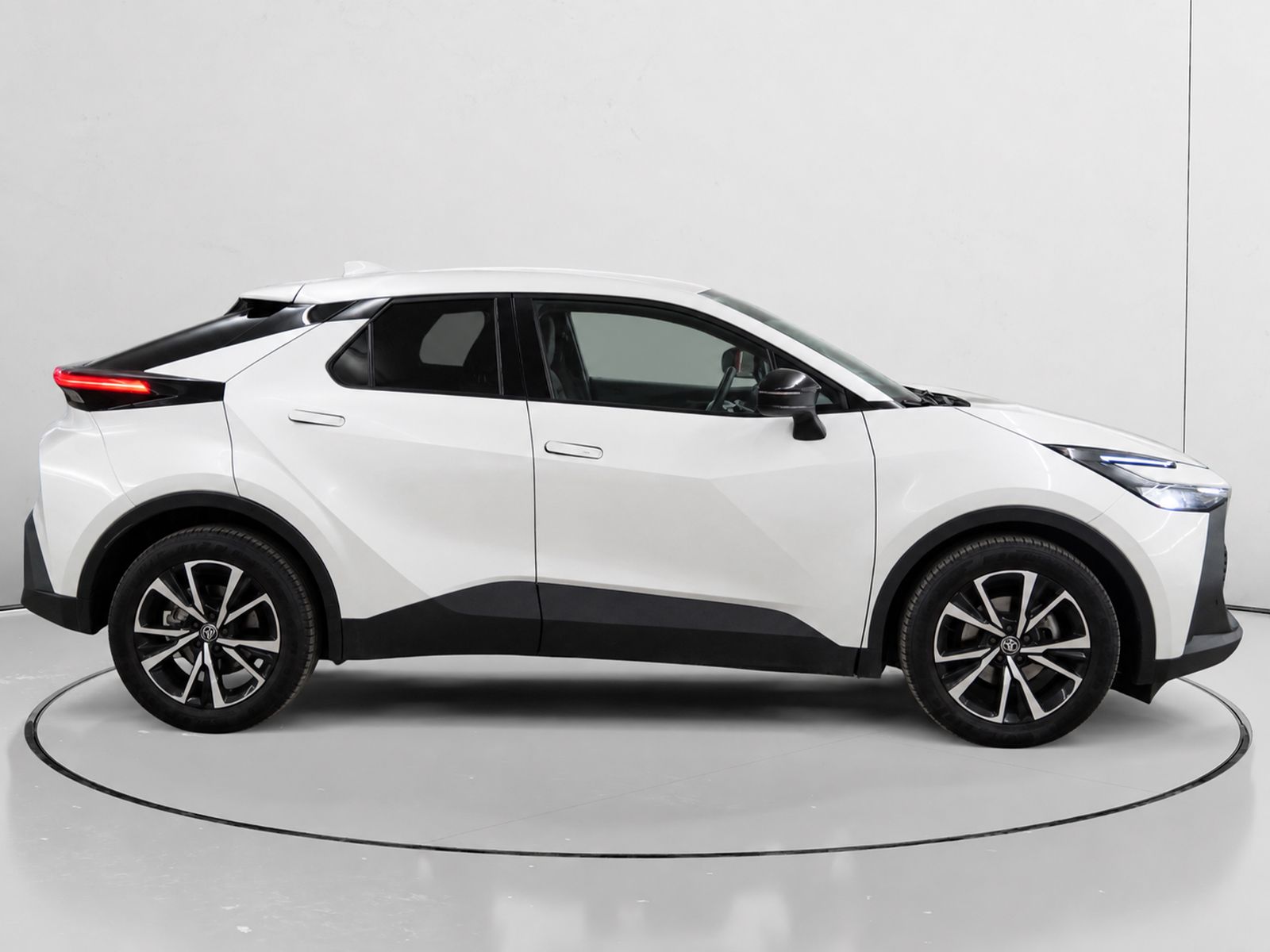 Toyota C-HR 140H Advance - foto 2