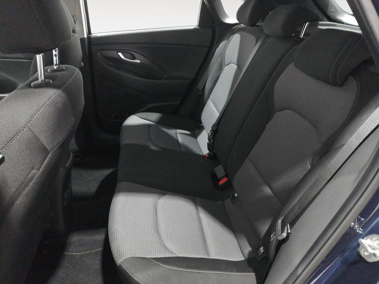 Hyundai i30 1.5 DPI Klass - foto 11