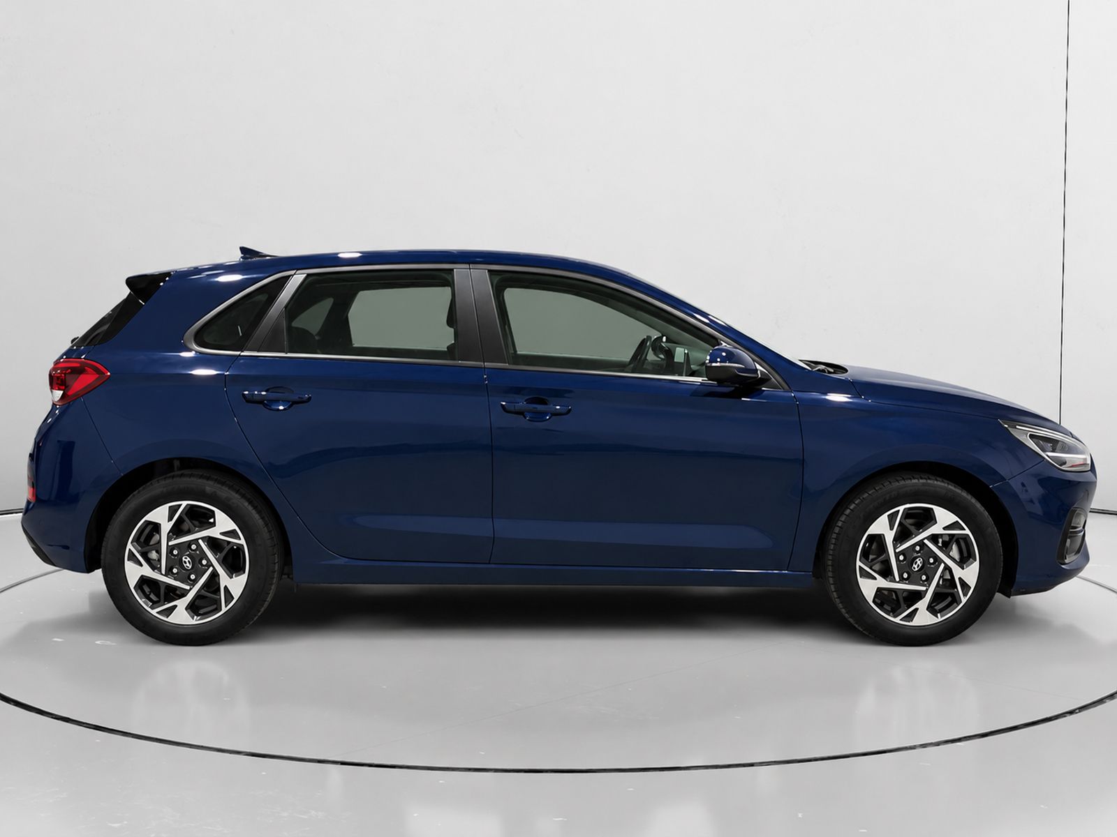 Hyundai i30 1.5 DPI Klass - foto 2