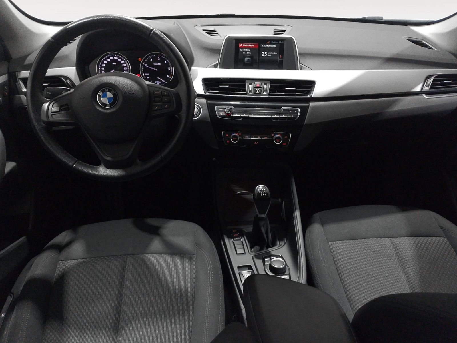 BMW X1 sDrive16d - foto 8