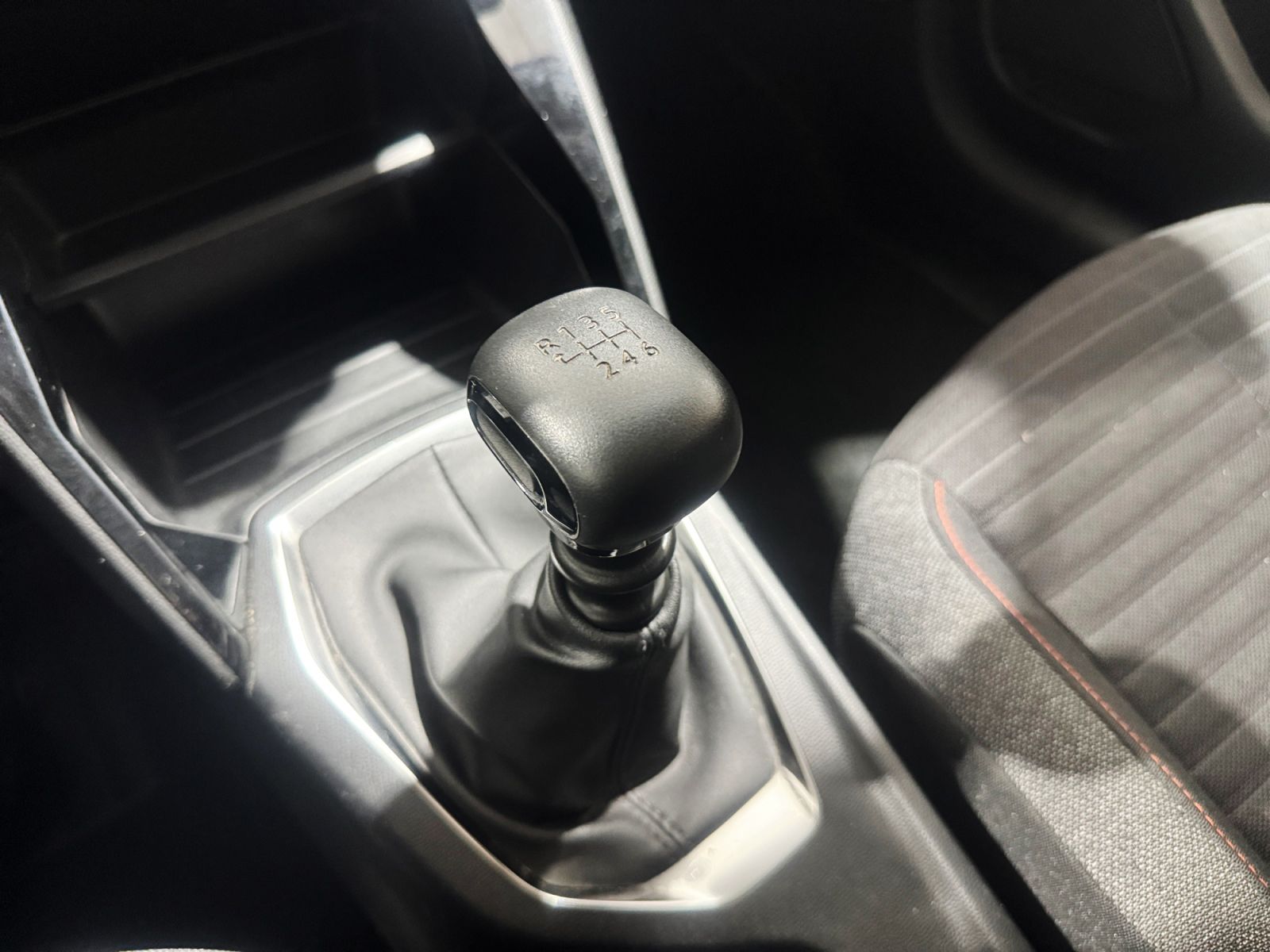 Peugeot 208 PureTech 100 Active Pack - foto 14