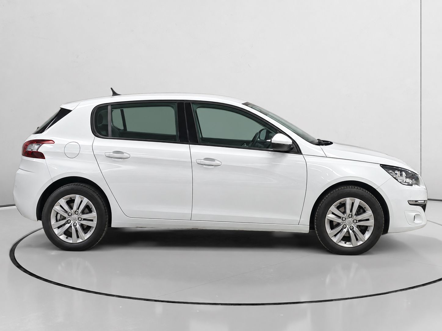 Peugeot 308 1.6 BlueHDi Active - foto 2