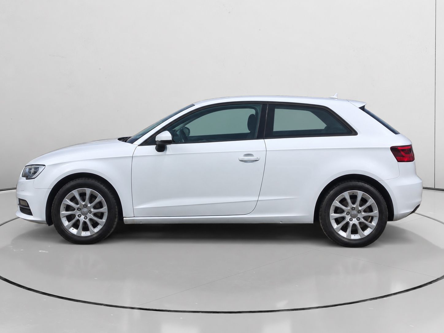 Audi A3 Attraction 1.6 TDI clean diesel - foto 6