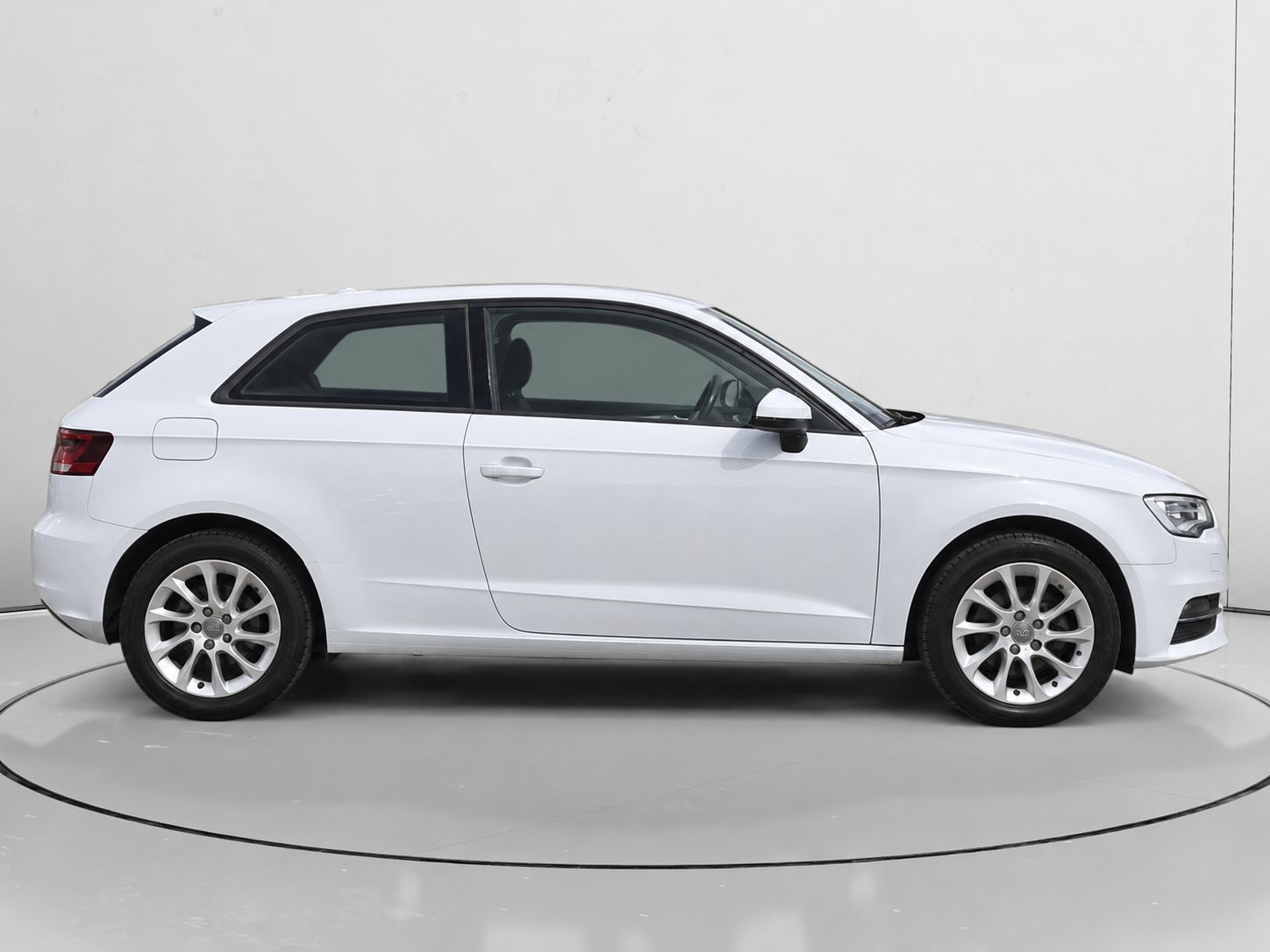 Audi A3 Attraction 1.6 TDI clean diesel - foto 2