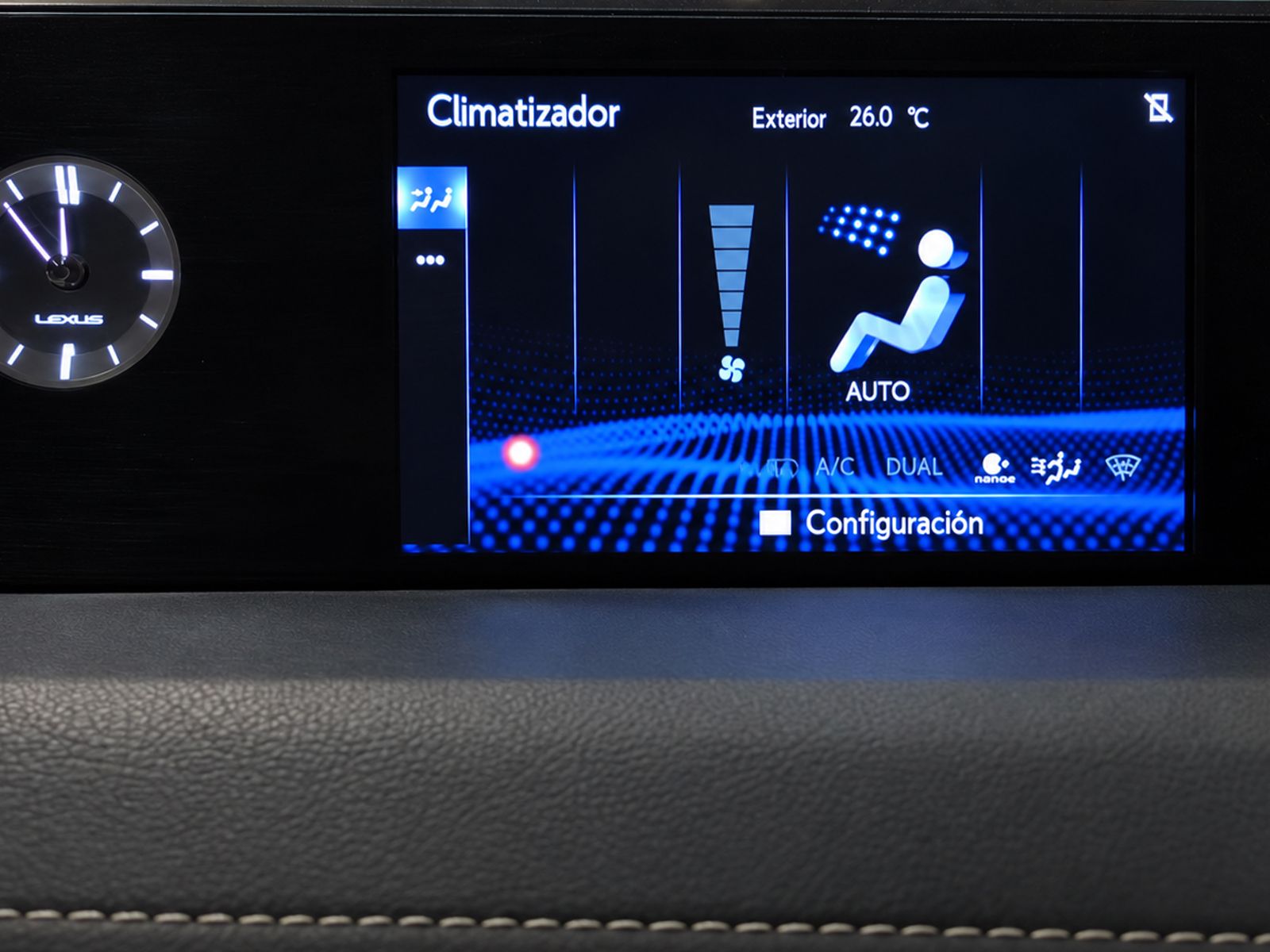 Lexus UX 250h Eco - foto 20
