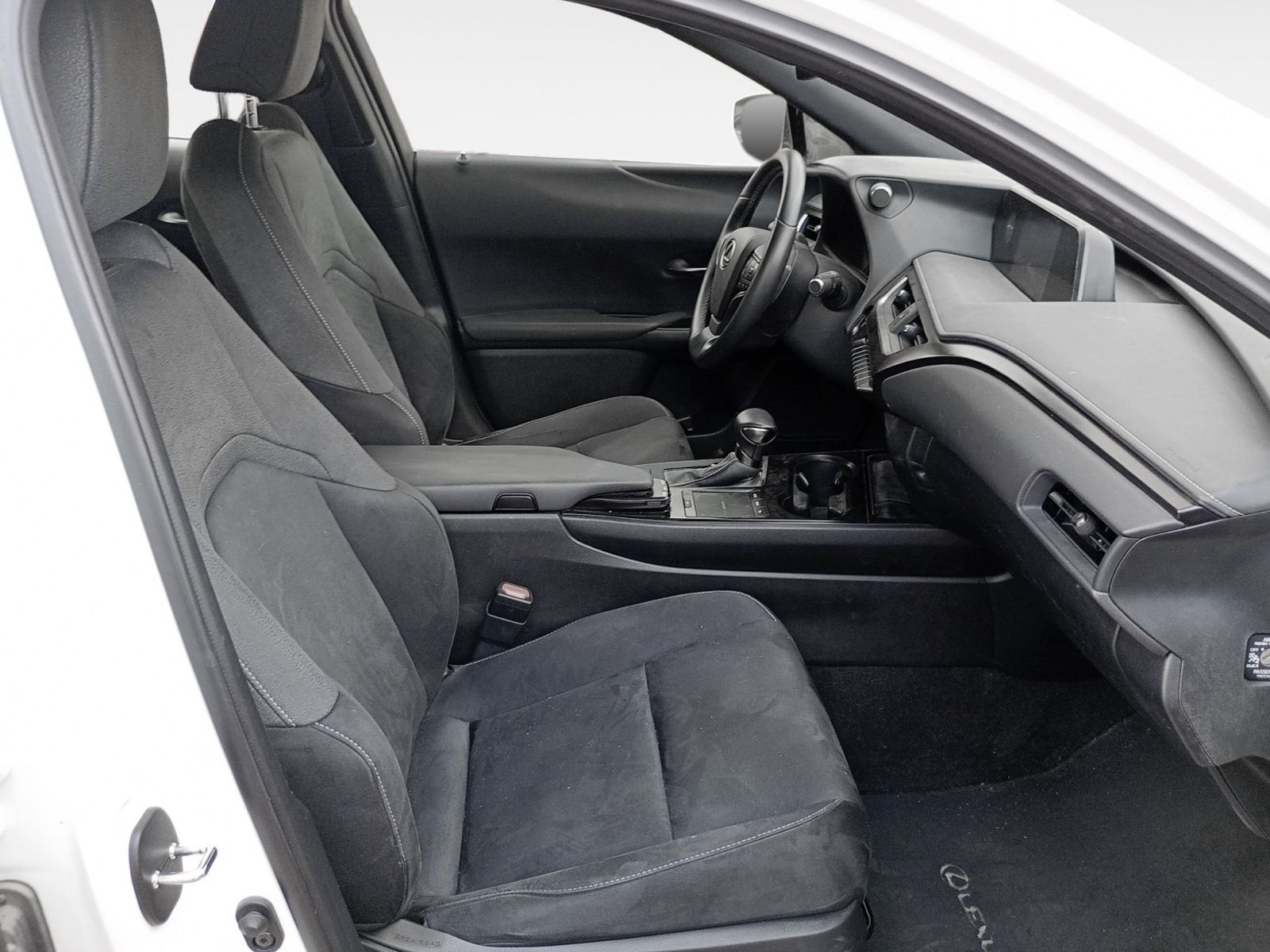 Lexus UX 250h Eco - foto 12