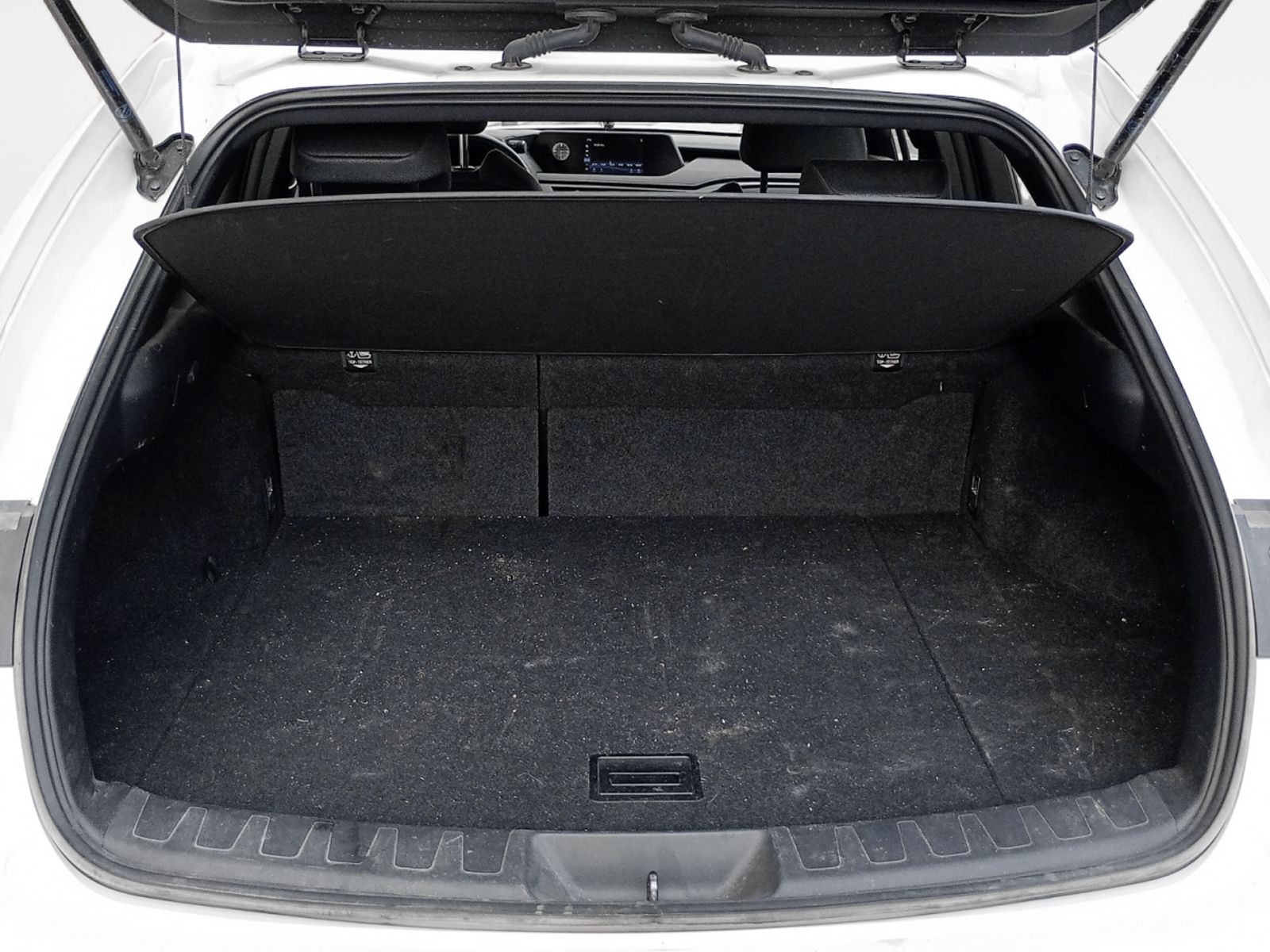 Lexus UX 250h Eco - foto 13
