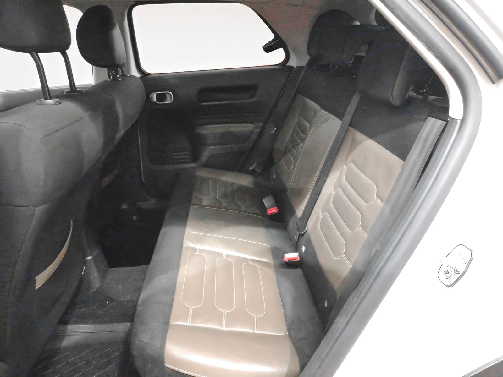 Citroën C4 Cactus PureTech 110 Shine - foto 11