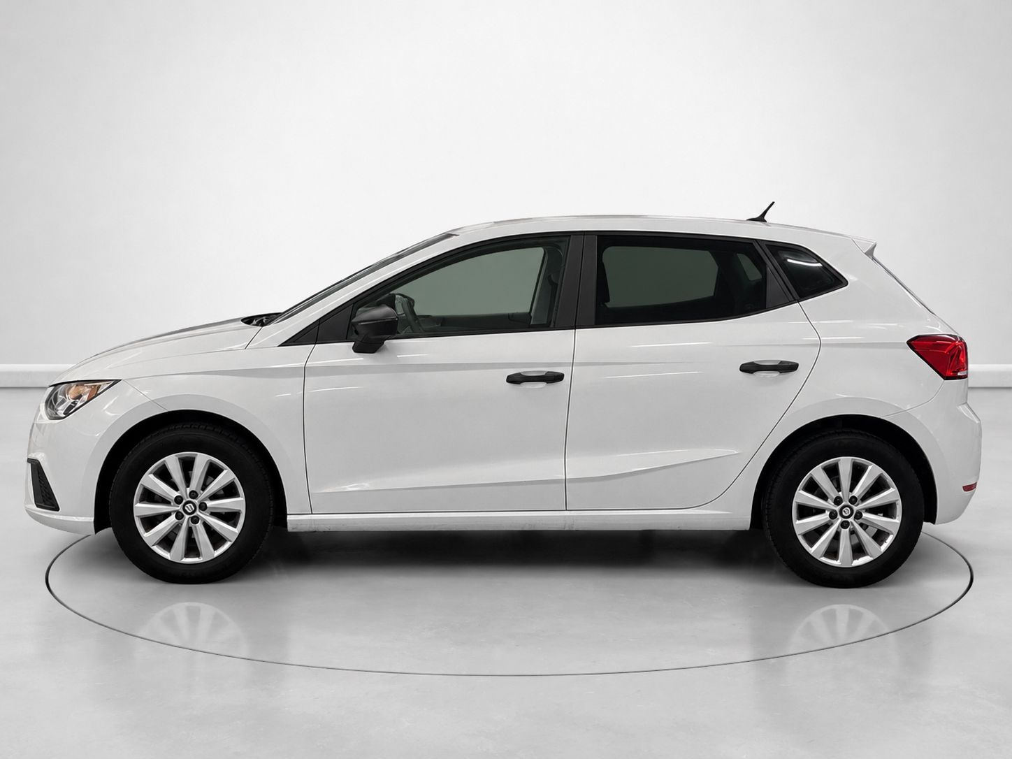 SEAT Ibiza 1.0 MPI Reference - foto 6