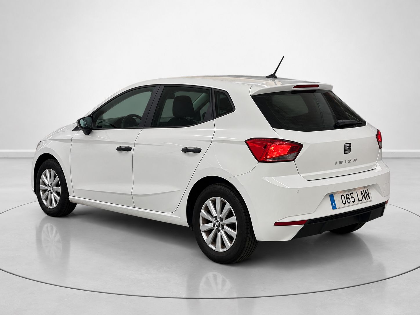 SEAT Ibiza 1.0 MPI Reference - foto 5
