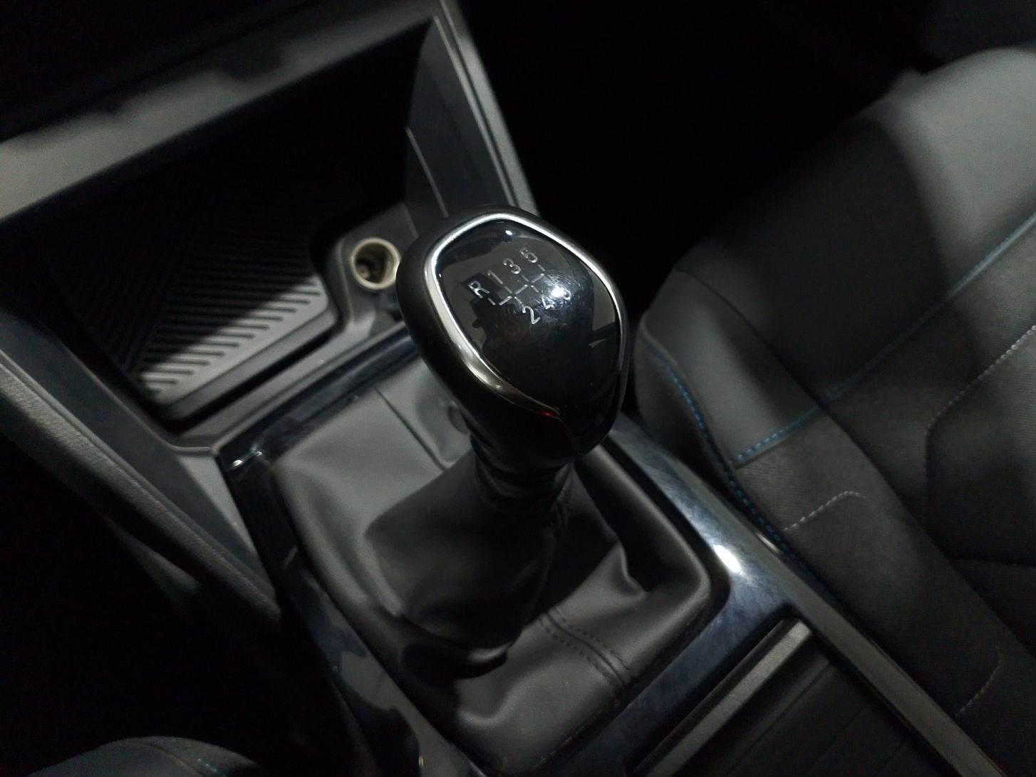 Citroën C4 PureTech 130 Plus - foto 14