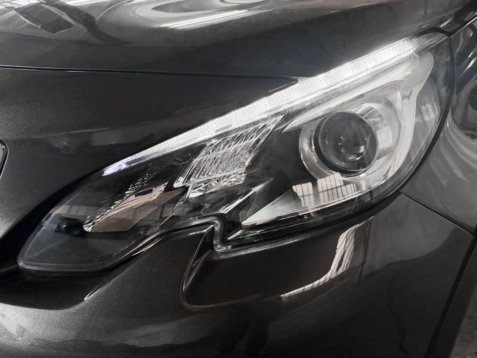 Peugeot 2008 PureTech 110 Allure - foto 24