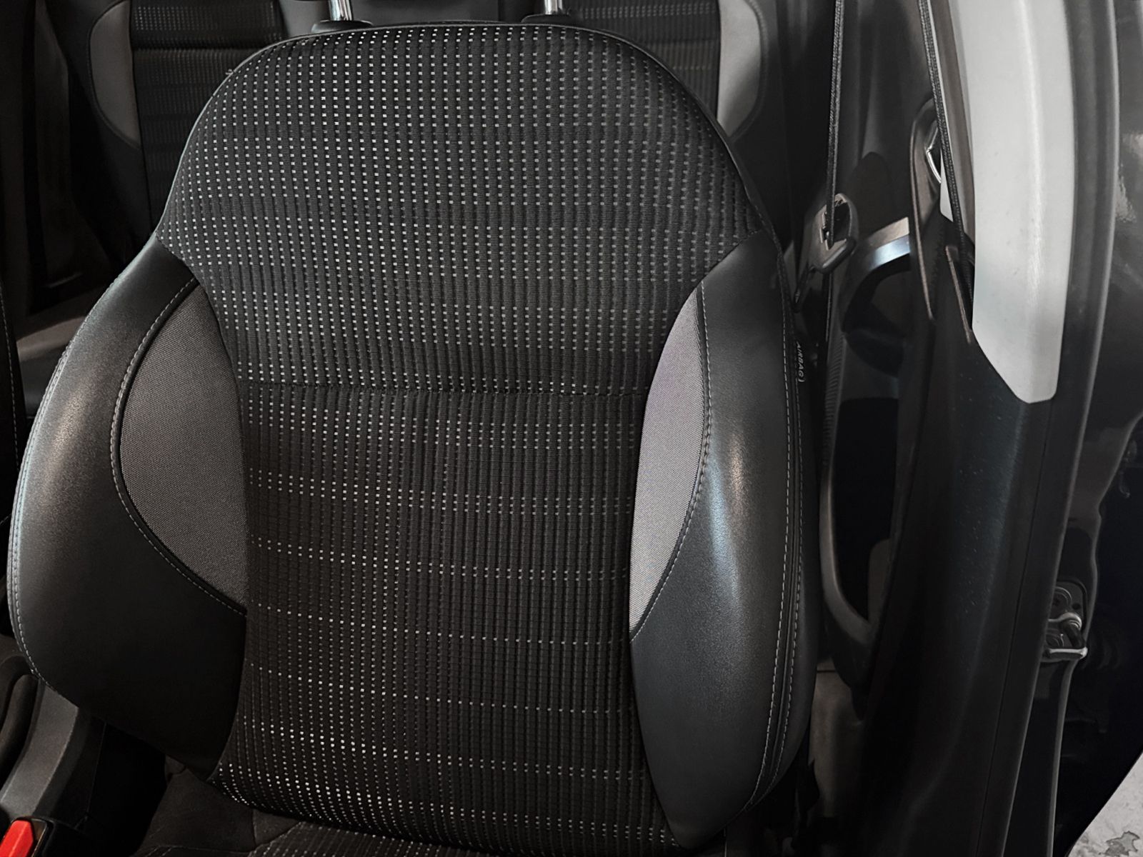 Peugeot 2008 PureTech 110 Allure - foto 22