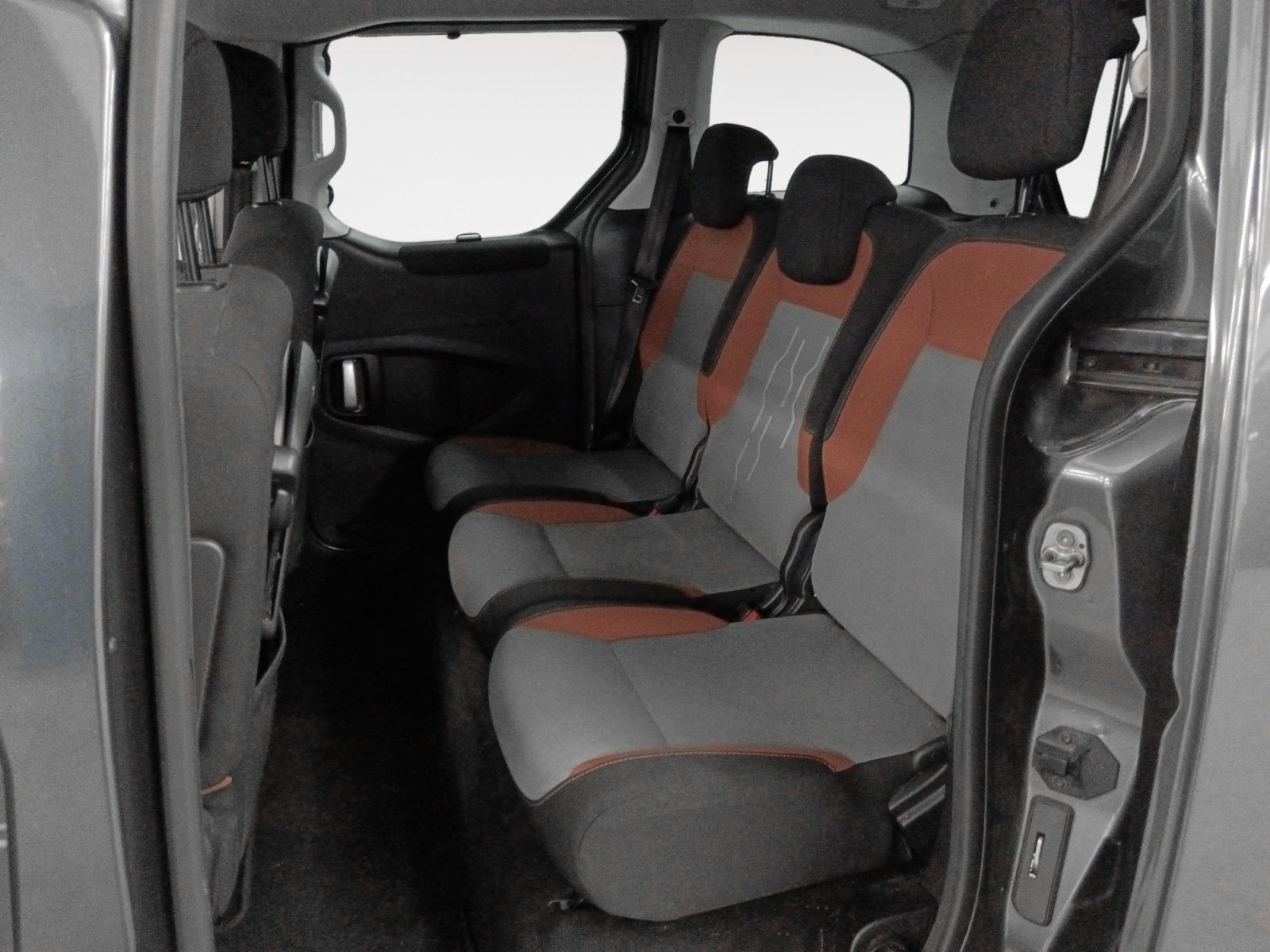 Peugeot Partner Combi BlueHDi 100 Style - foto 12