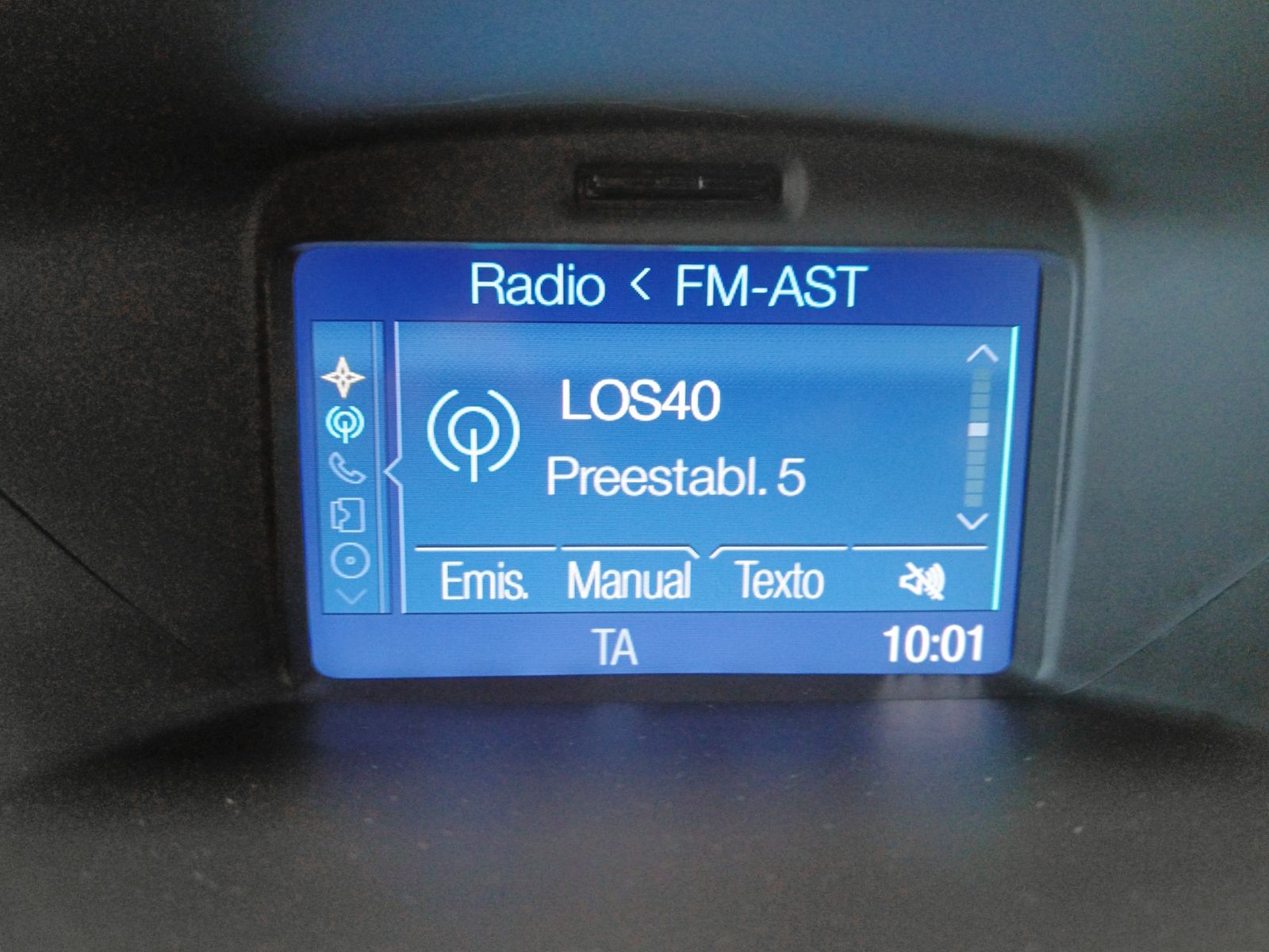 Ford Fiesta 1.0 EcoBoost Titanium - foto 18