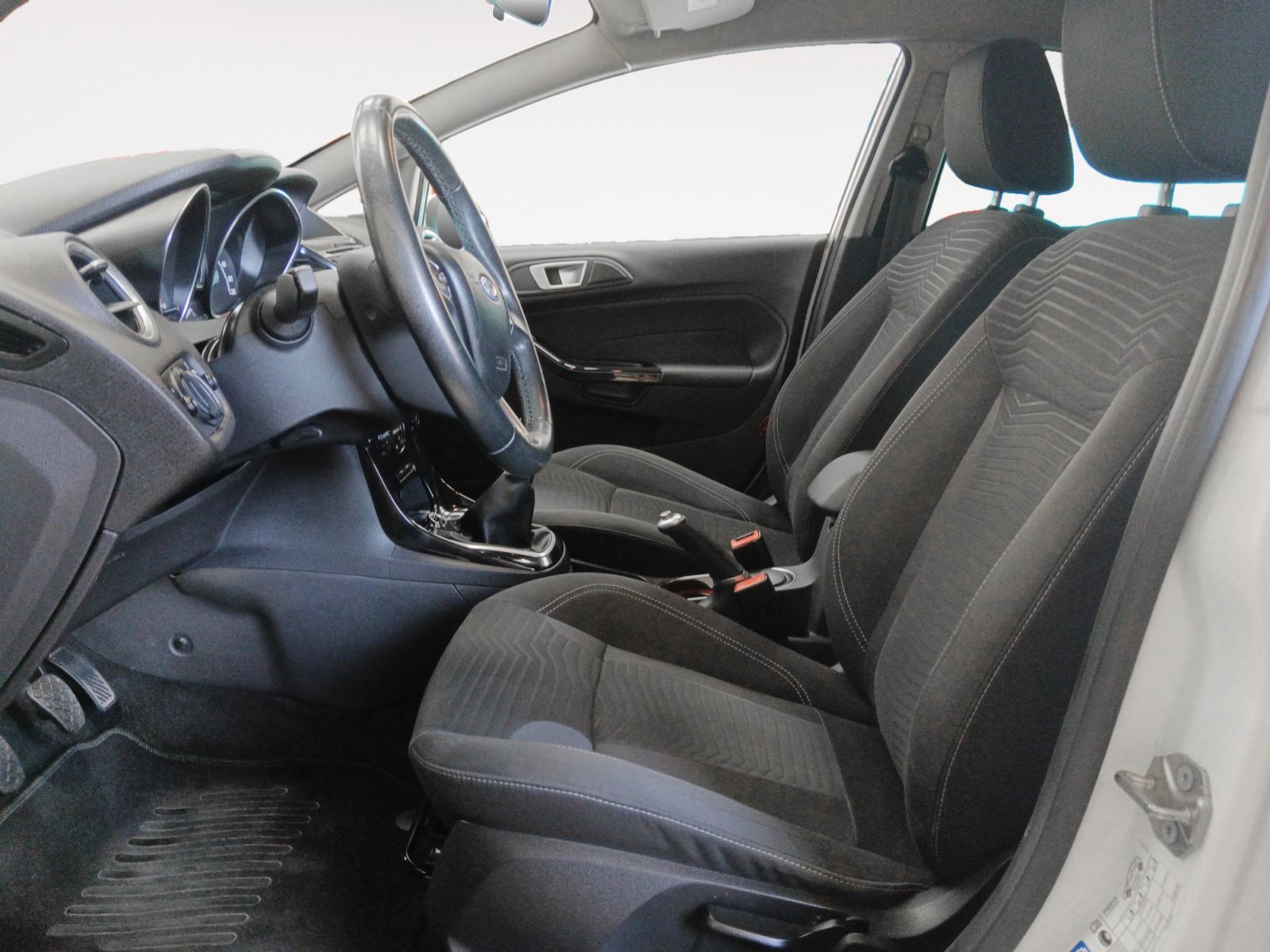 Ford Fiesta 1.0 EcoBoost Titanium - foto 10