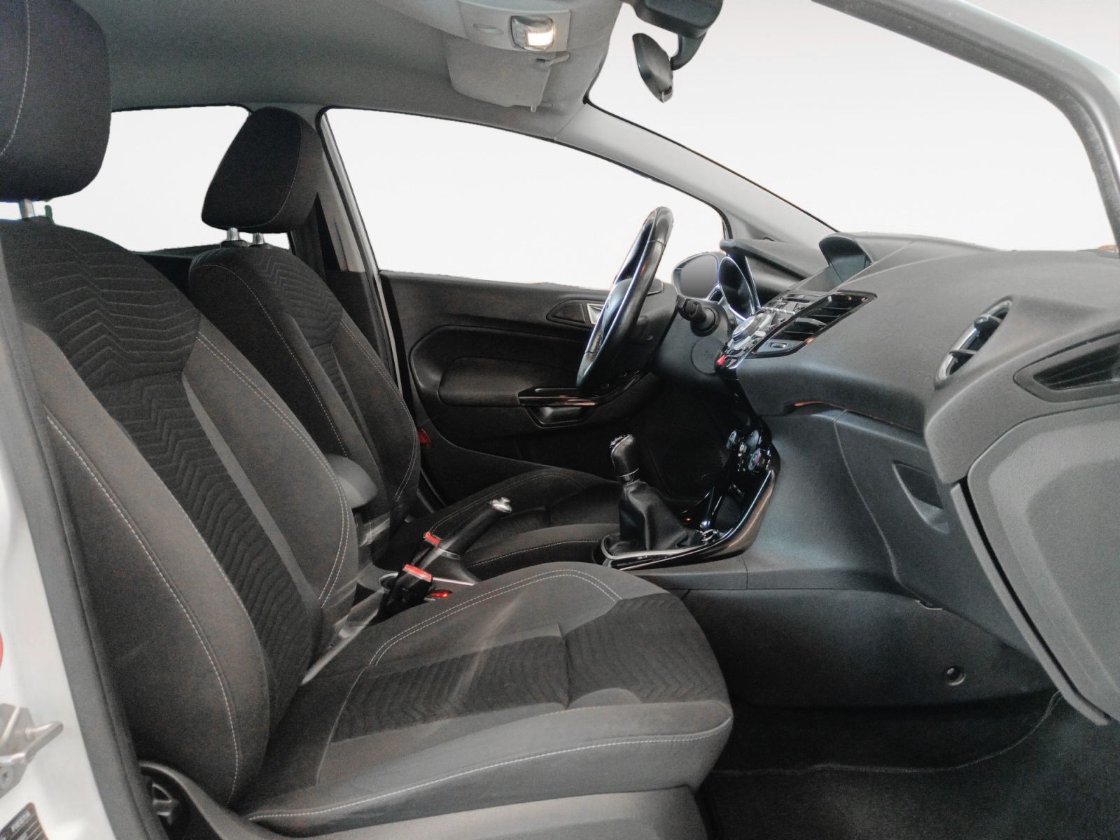 Ford Fiesta 1.0 EcoBoost Titanium - foto 12