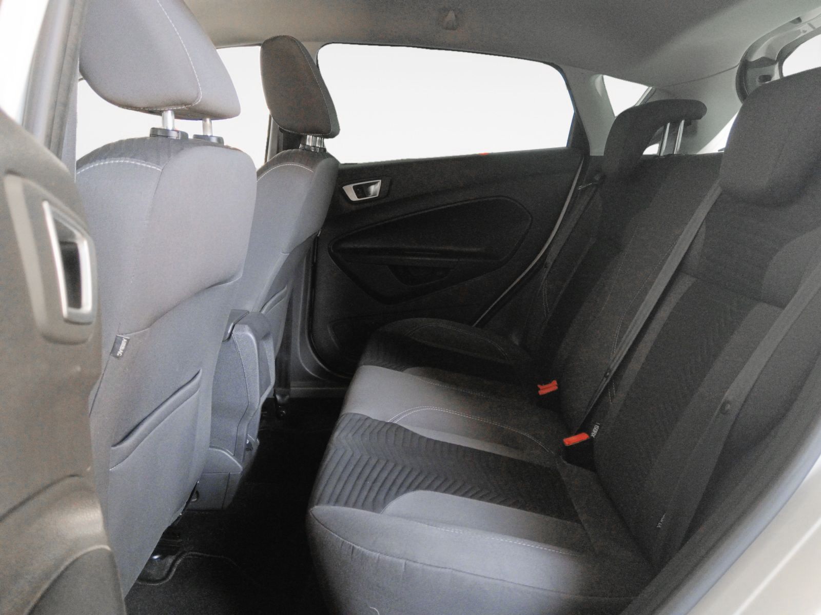 Ford Fiesta 1.0 EcoBoost Titanium - foto 11