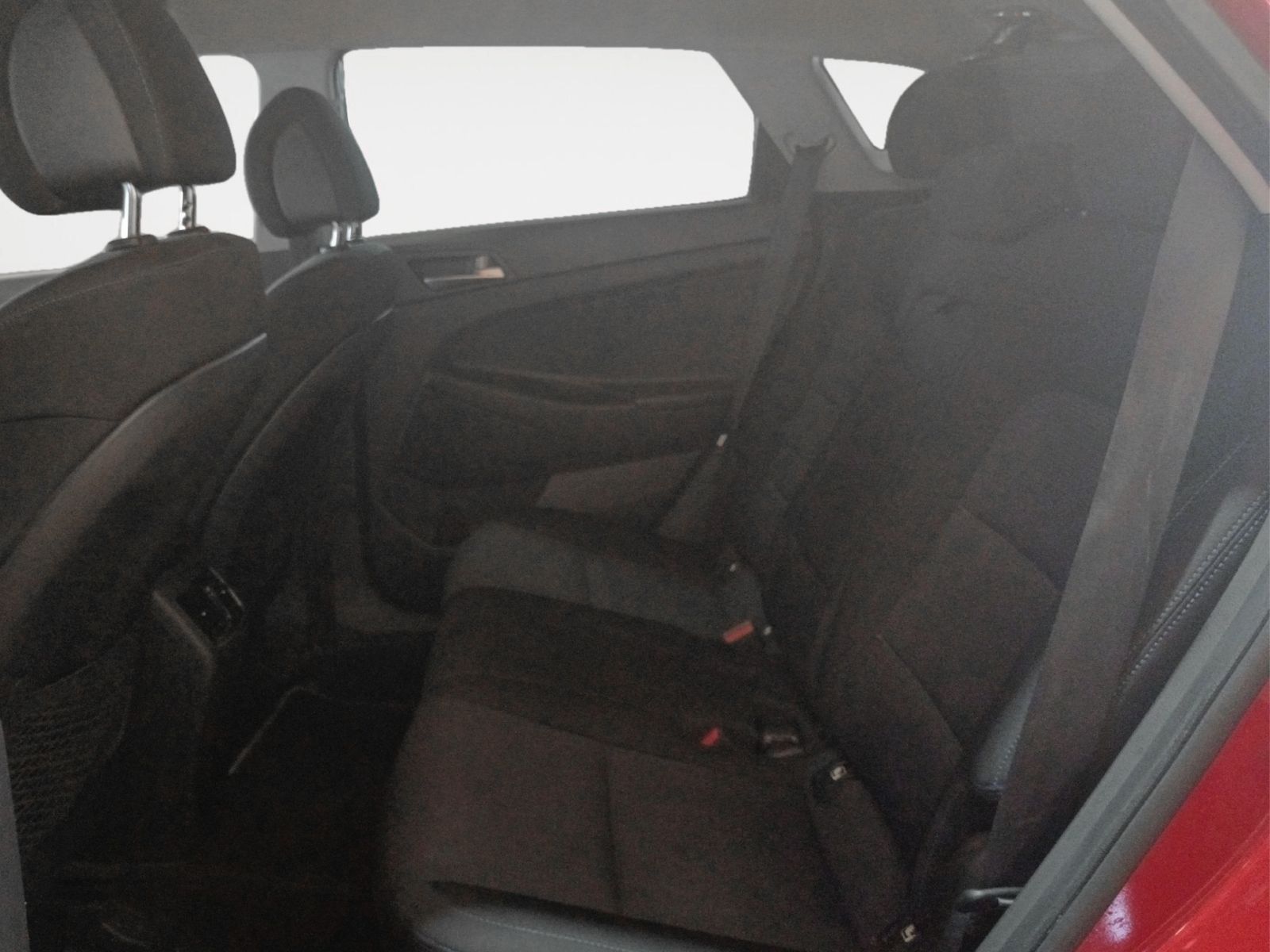 Hyundai Tucson 1.7 CRDi BlueDrive Klass 4x2 - foto 11