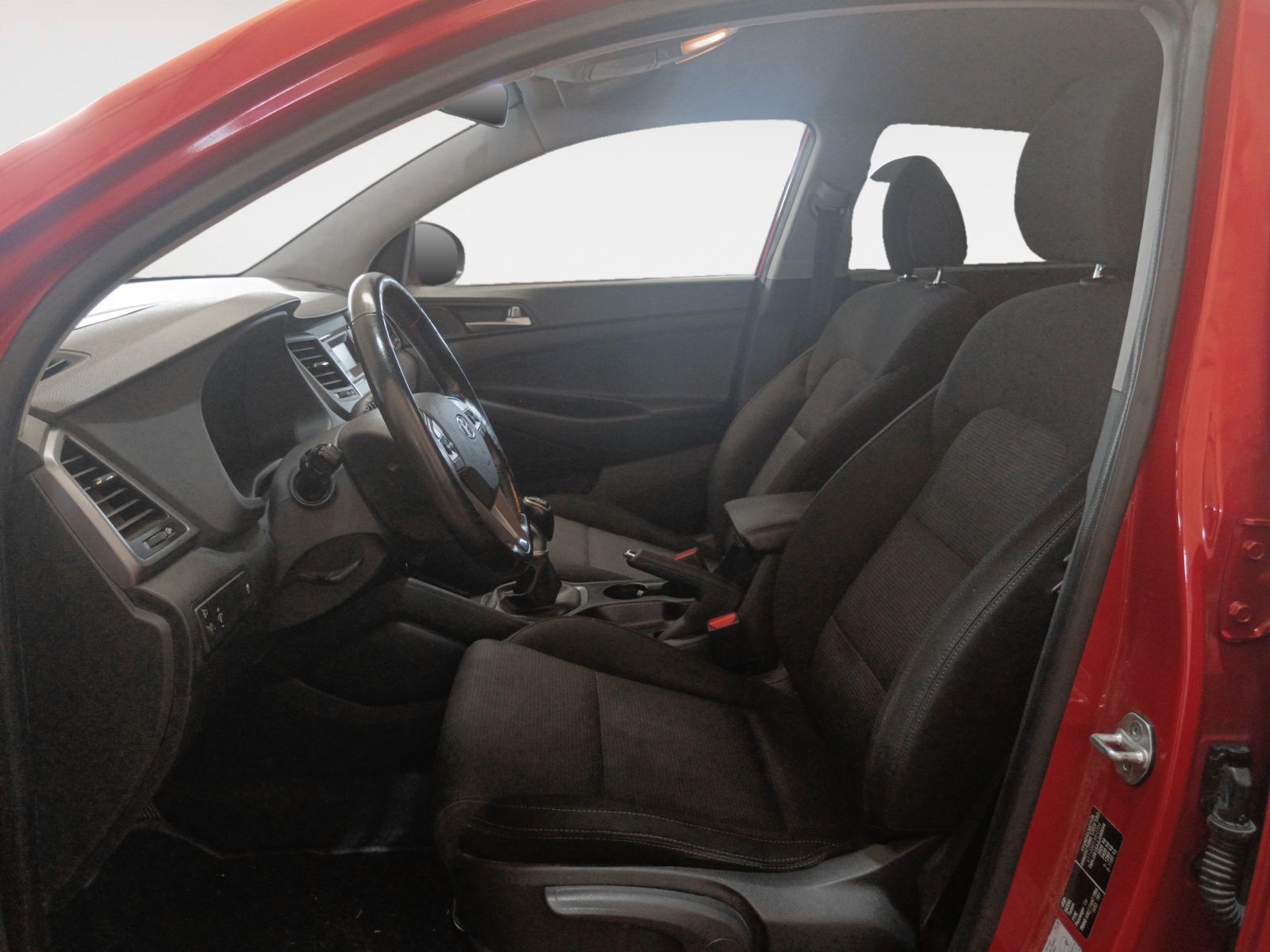 Hyundai Tucson 1.7 CRDi BlueDrive Klass 4x2 - foto 10