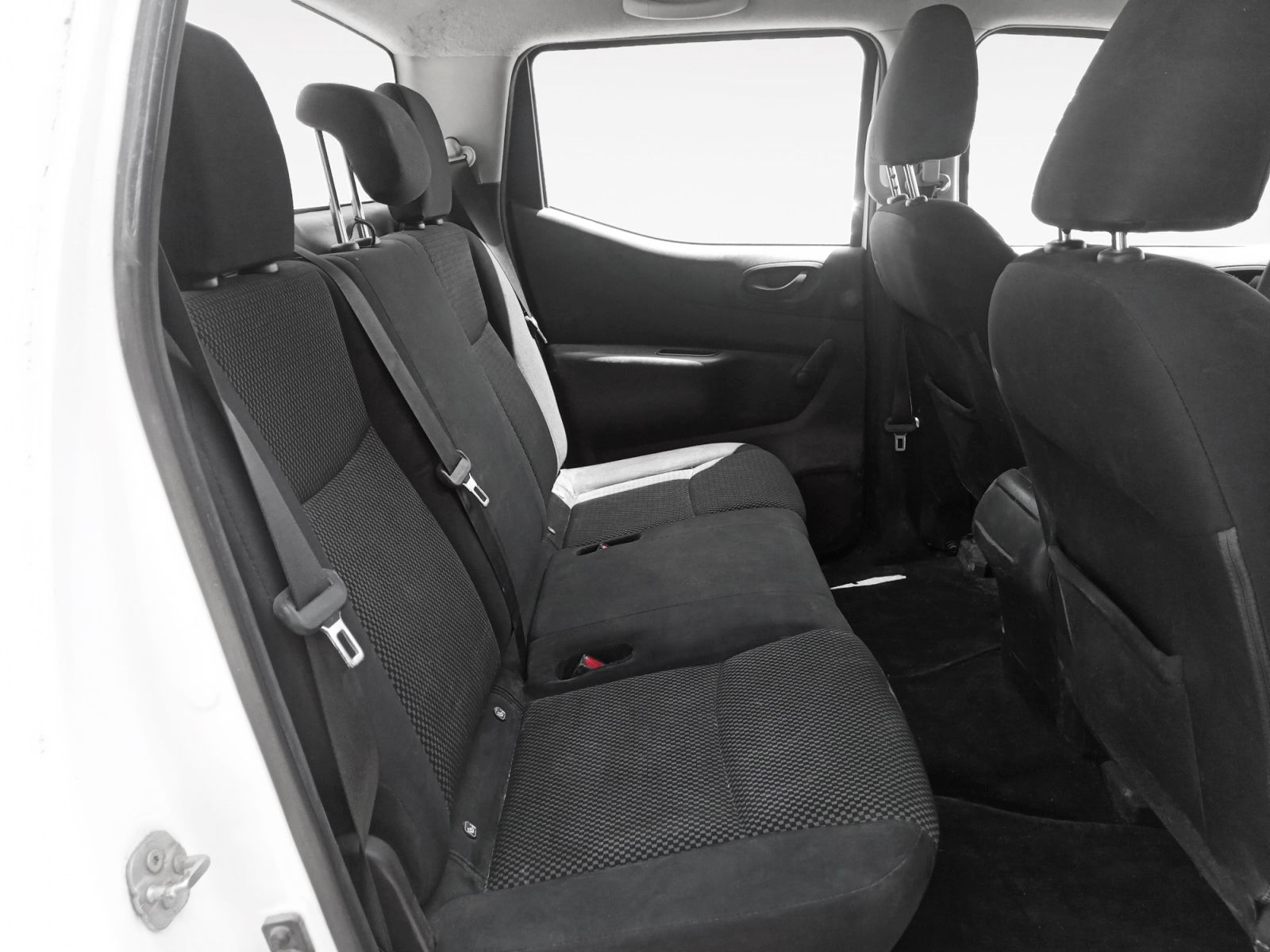 Nissan Navara PickUp 2.3 dCi Doble Cabina Visia - foto 10