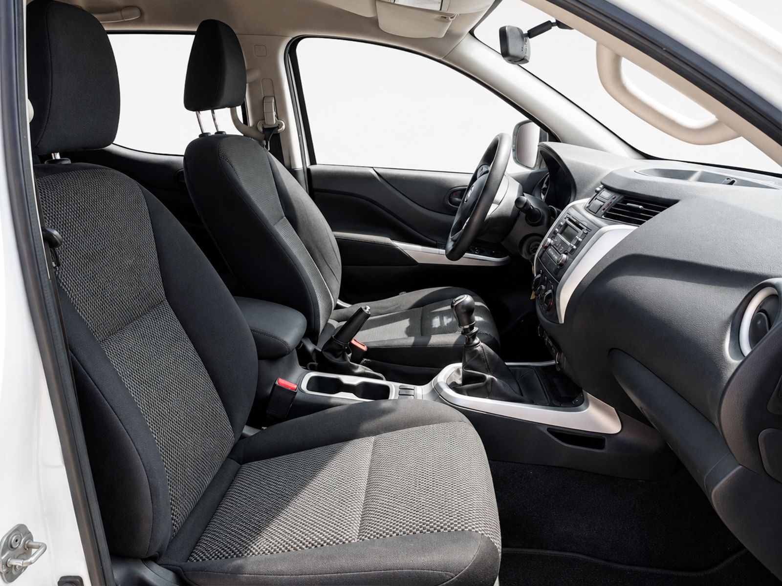 Nissan Navara PickUp 2.3 dCi Doble Cabina Visia - foto 11