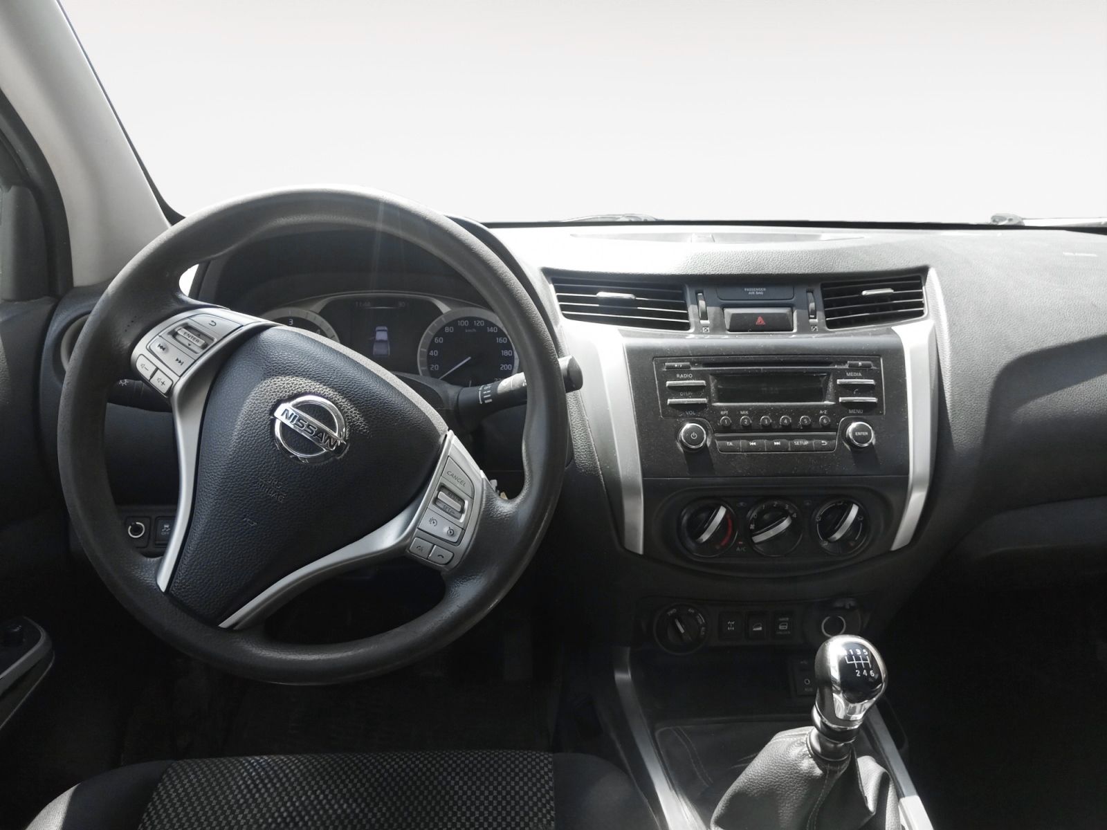 Nissan Navara PickUp 2.3 dCi Doble Cabina Visia - foto 6