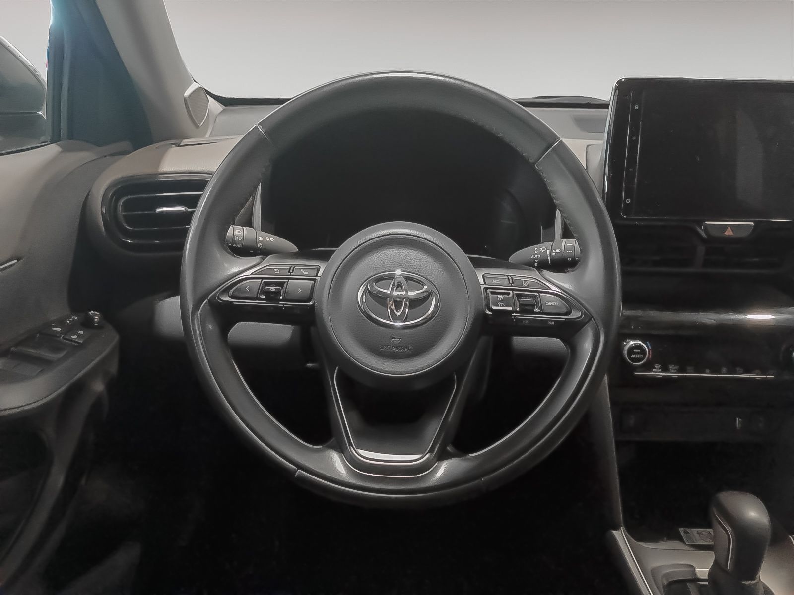 Toyota Yaris Cross 120H Business Plus - foto 9
