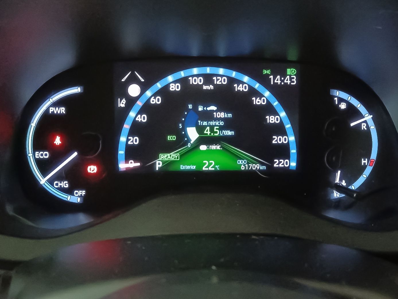 Toyota Yaris Cross 120H Business Plus - foto 40